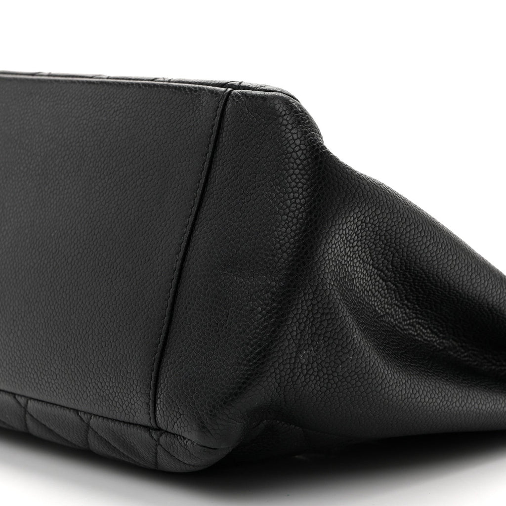 Caviar Quilted Grand Shopping Tote GST Black