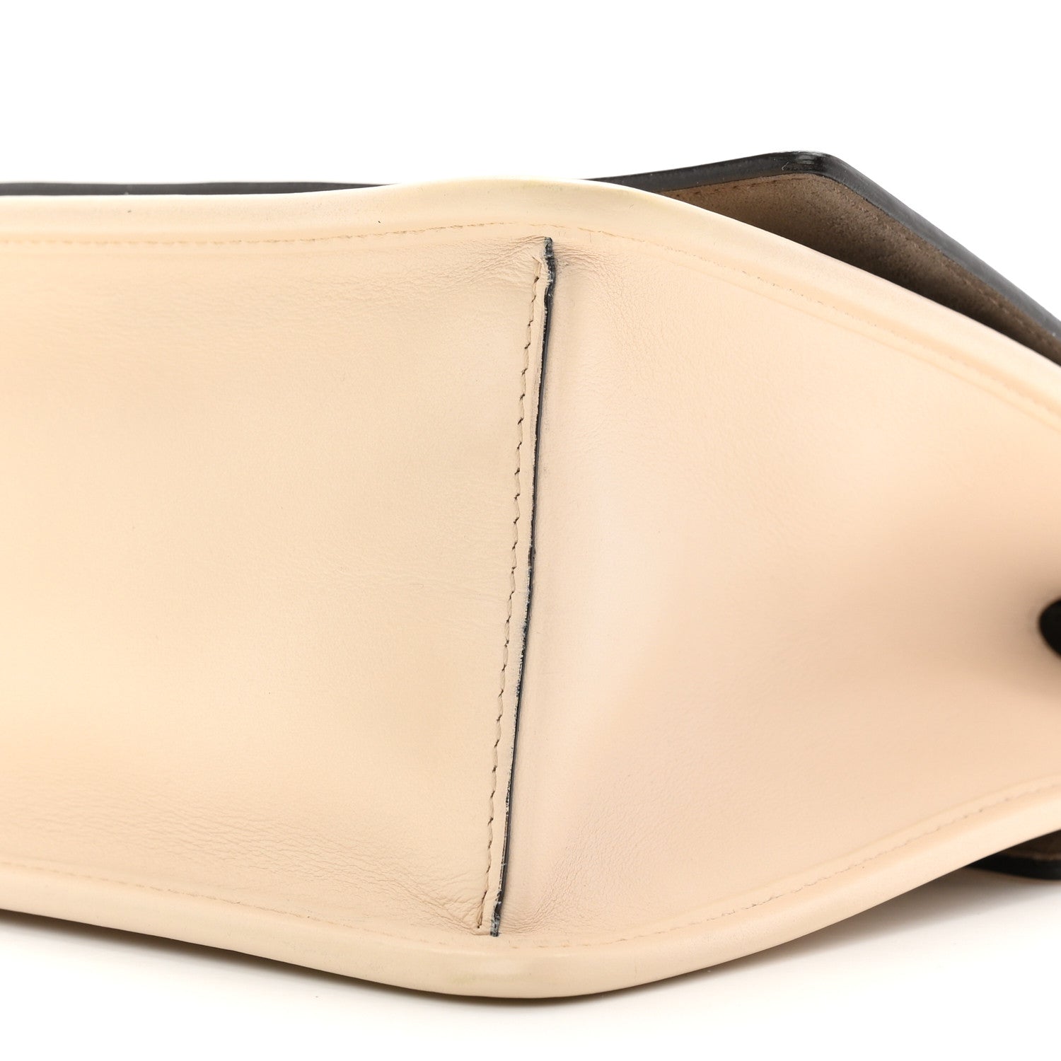 Vitello Century Opaco F is Fendi Kan I Shoulder Bag White