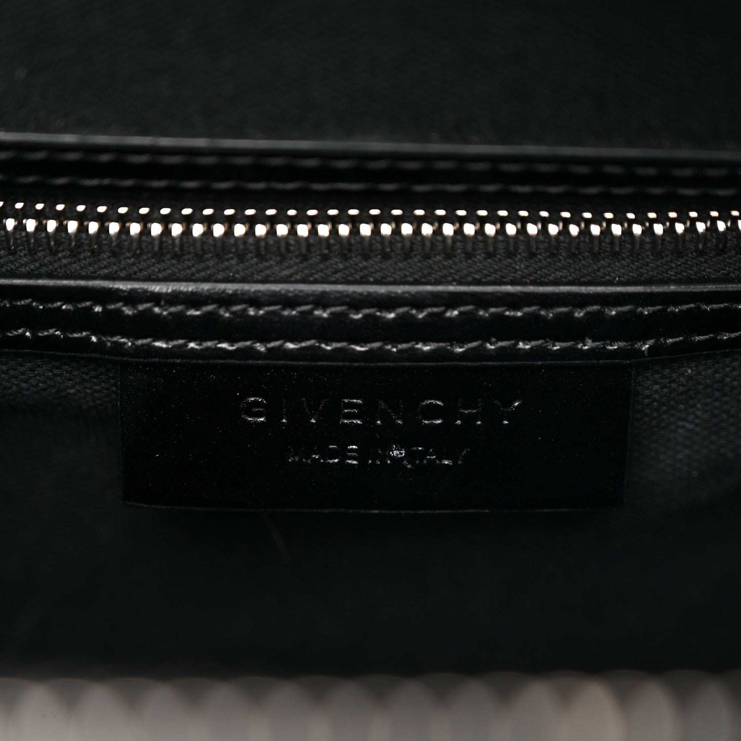 Shiny Lord Calfskin Small Antigona Black