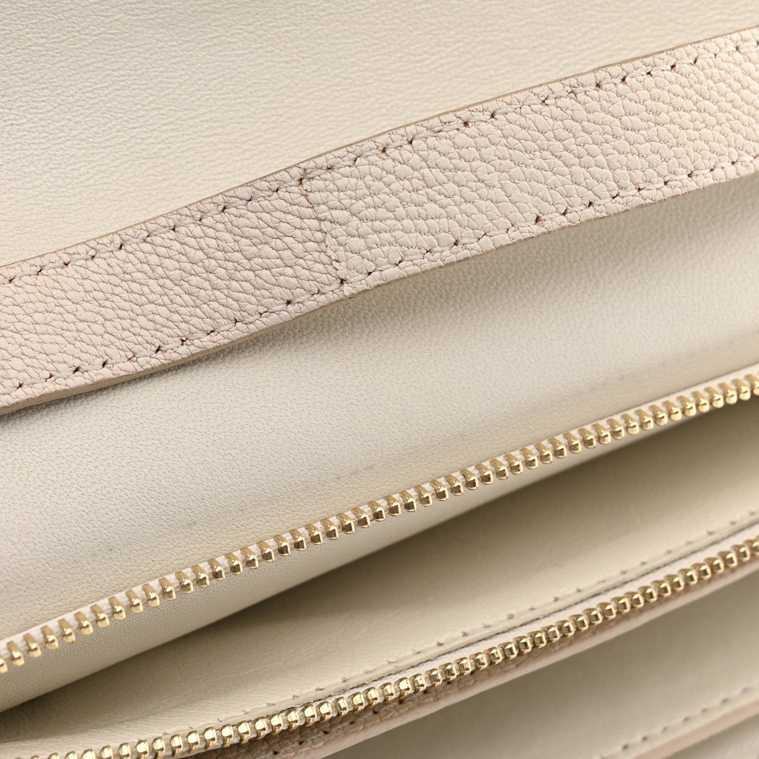 Goatskin Medium Classic Box Flap Bag White