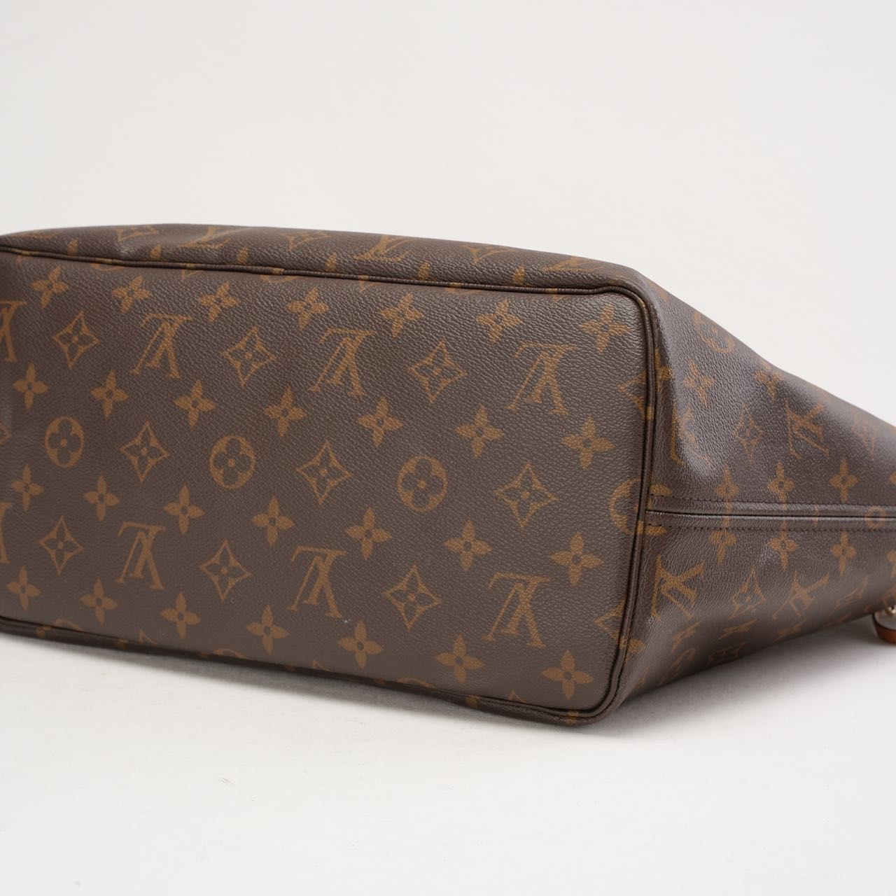 Louis Vuitton Monogram Neverfull MM Tote Bag 2020