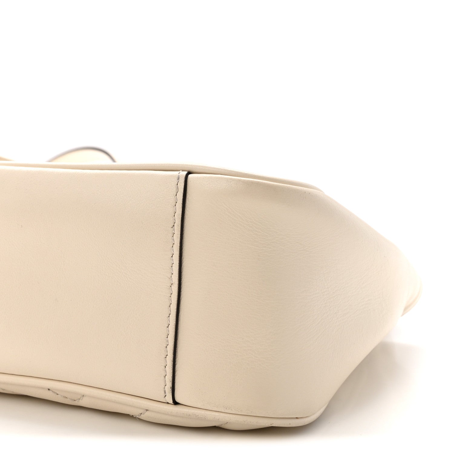 Calfskin Matelasse Small GG Marmont Shoulder Bag White