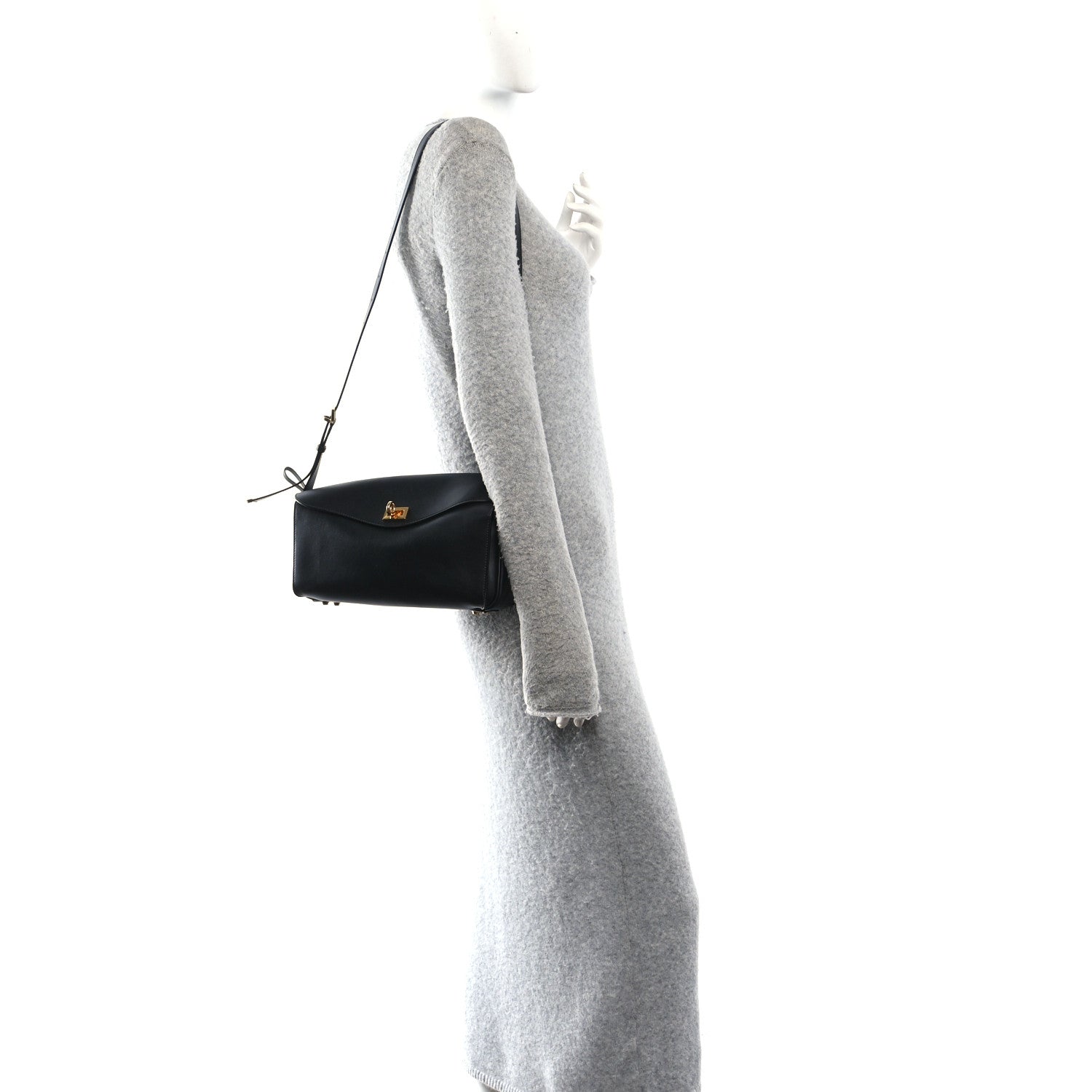 Smooth Calfskin Medium Le 7 Shoulder Bag Black