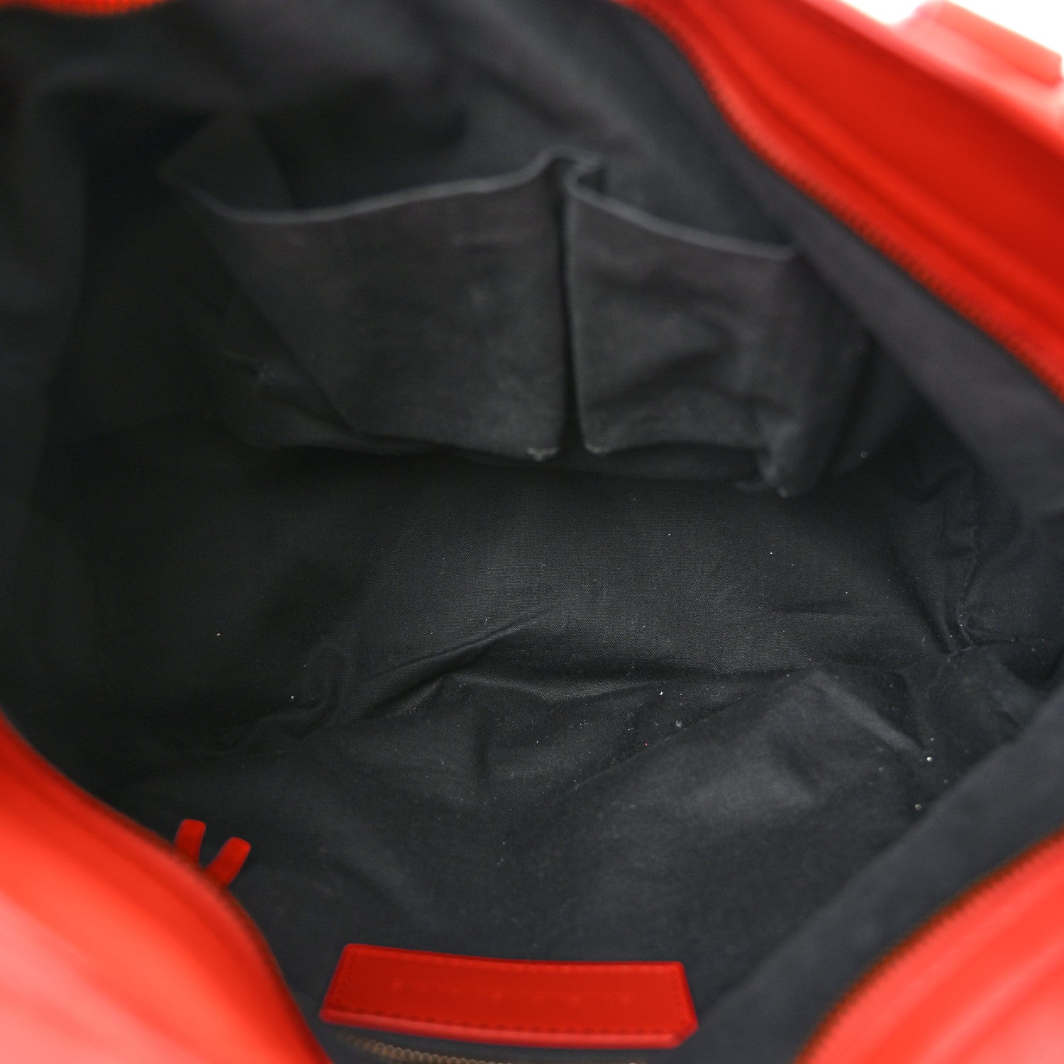 Agneau Perforated Classic Hardware Velo Rouge Grenade