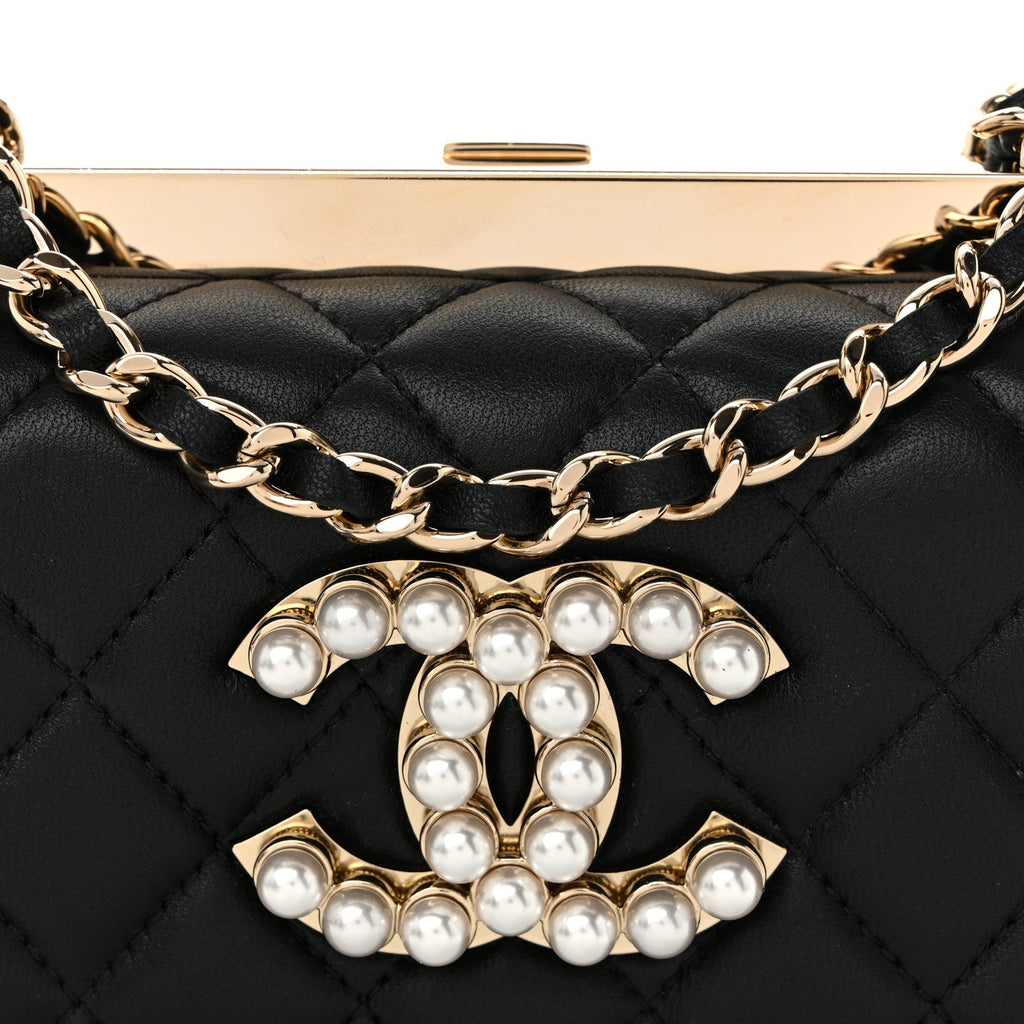 Lambskin Quilted Pearl CC Vanity Case Black