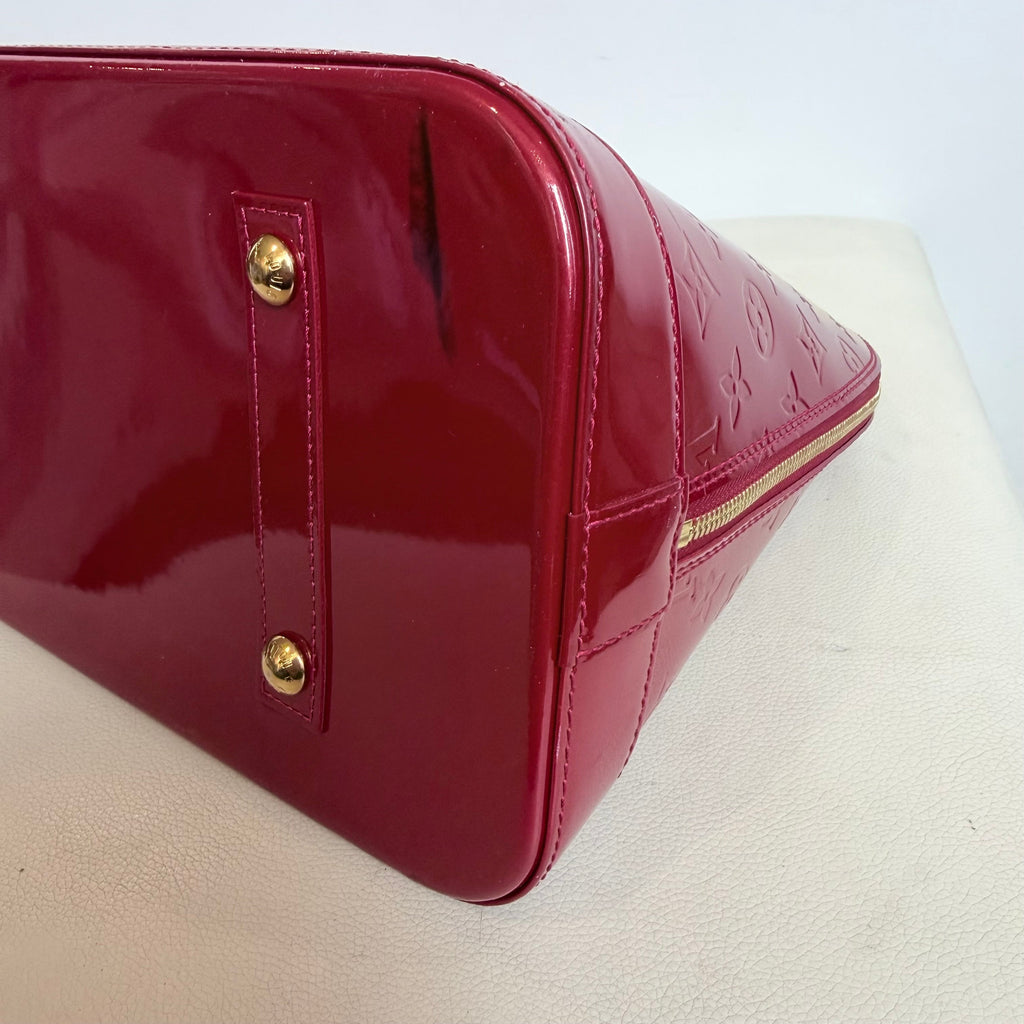 LOUIS VUITTON Vernis Alma MM Pomme D'Amour