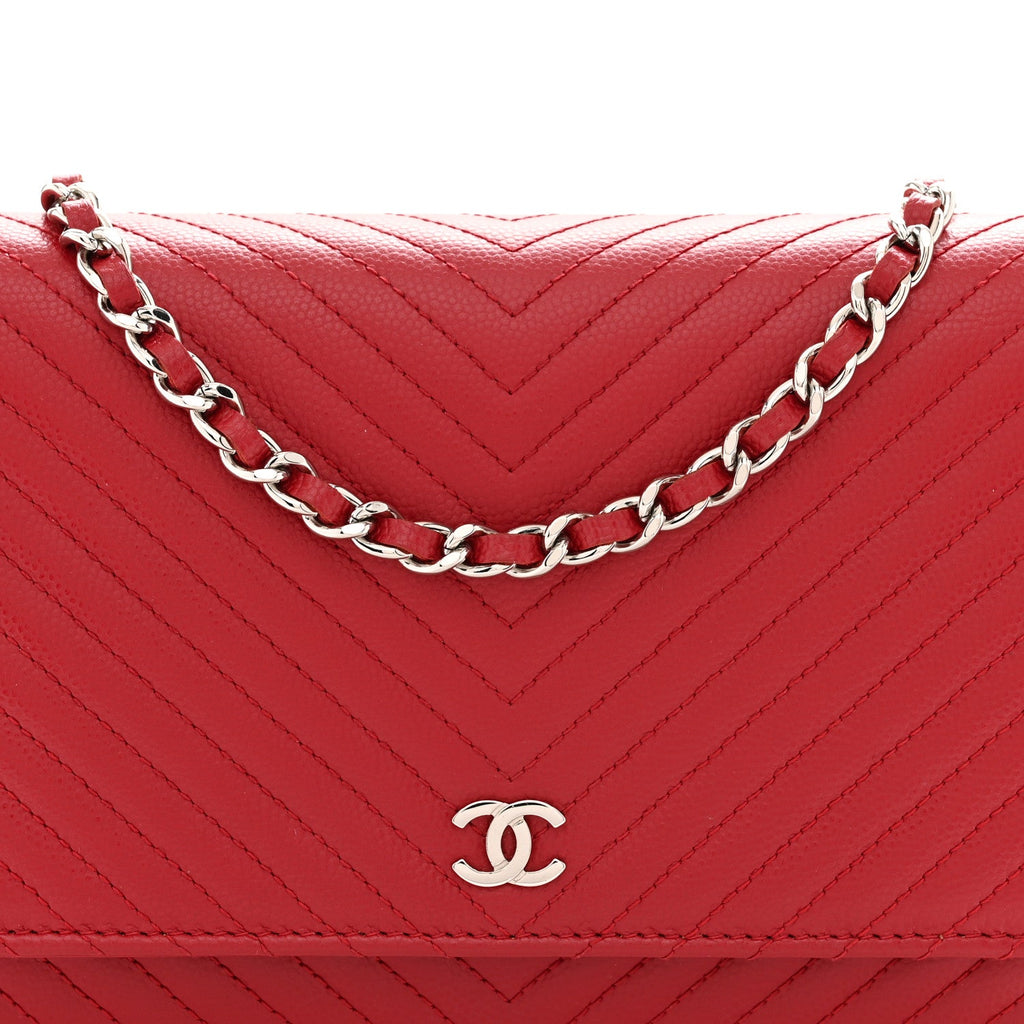 Caviar Chevron Quilted Wallet On Chain WOC Dark Red