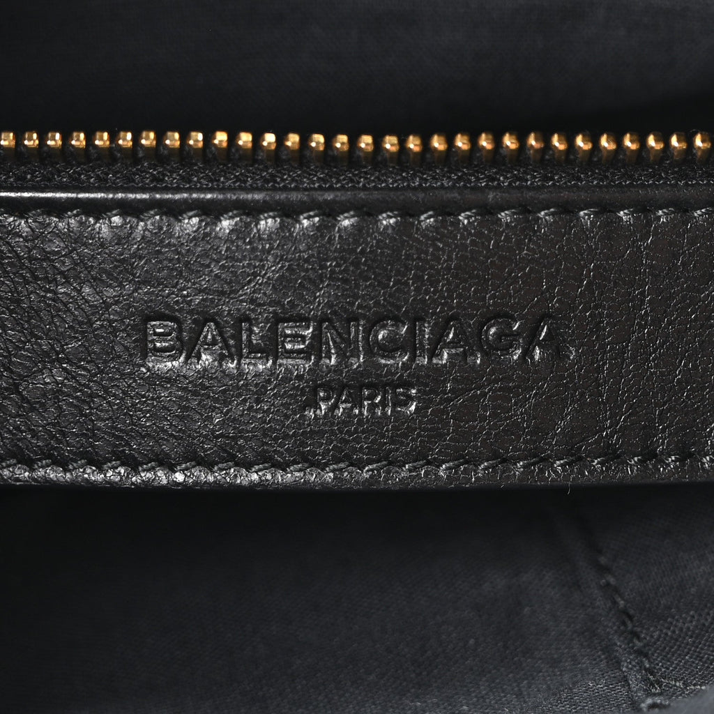 Agneau Giant 12 Gold Hardware Hip Black