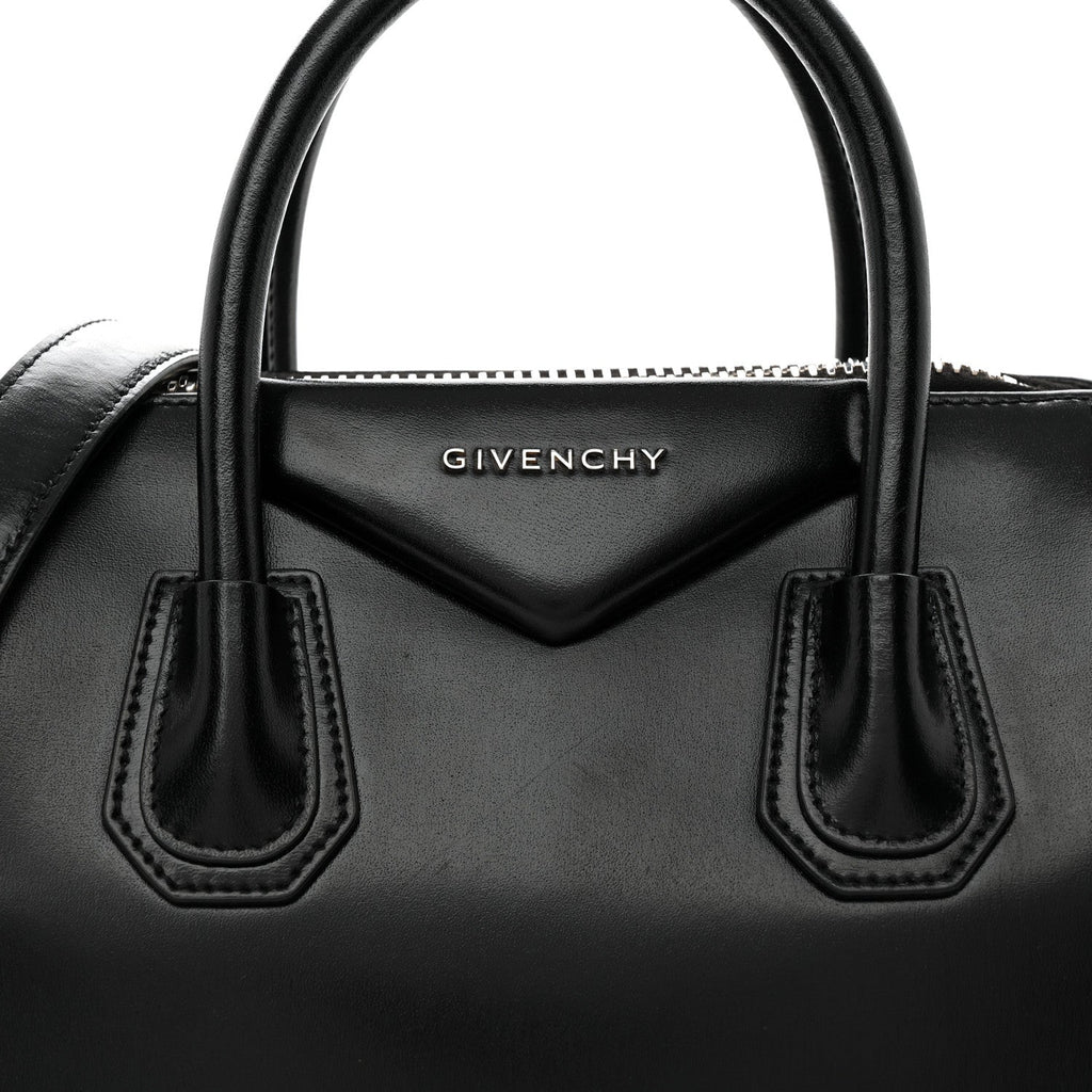 Shiny Lord Calfskin Small Antigona Black