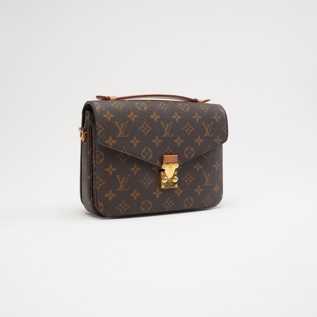 Louis Vuitton Pochette Métis Monogram Canvas 2022
