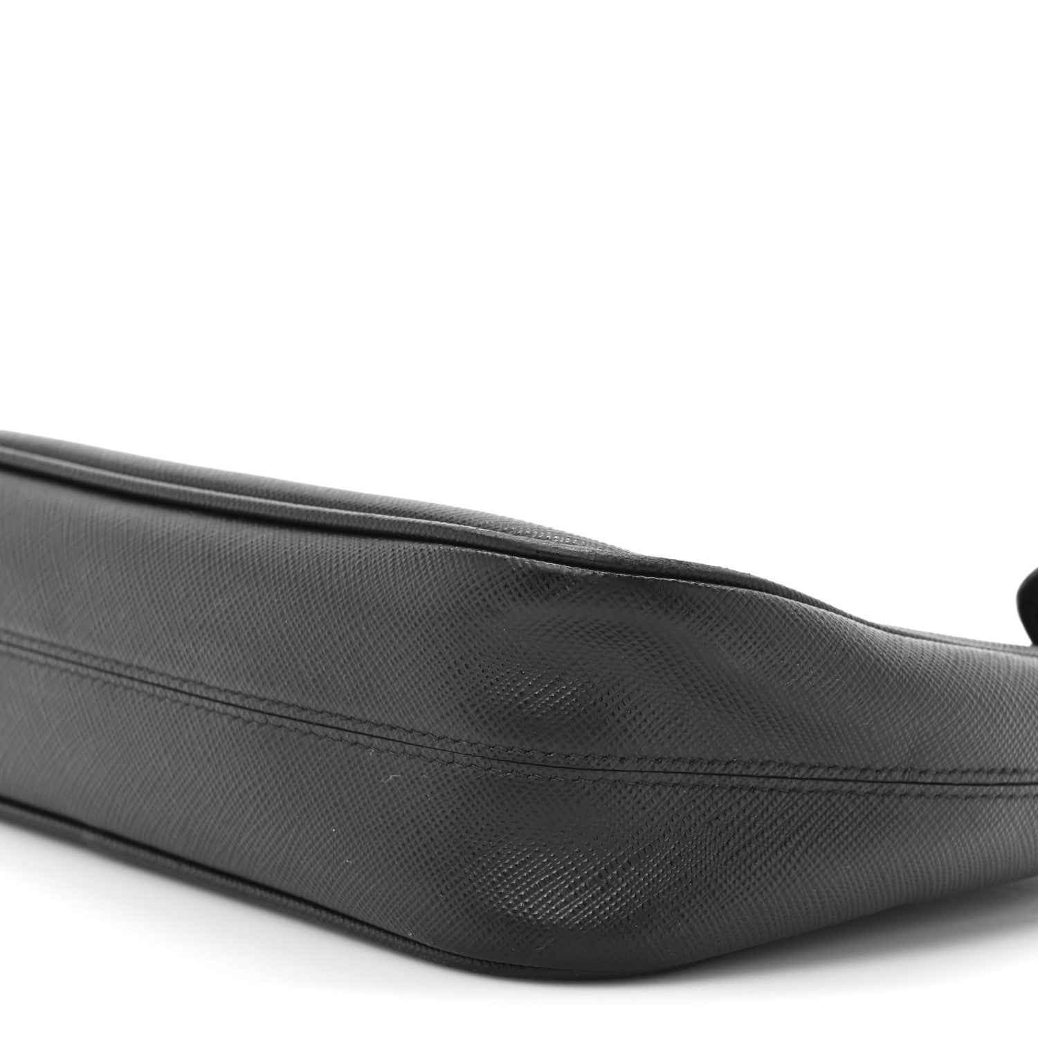 Saffiano Lux Re-Edition 2005 Shoulder Bag Black