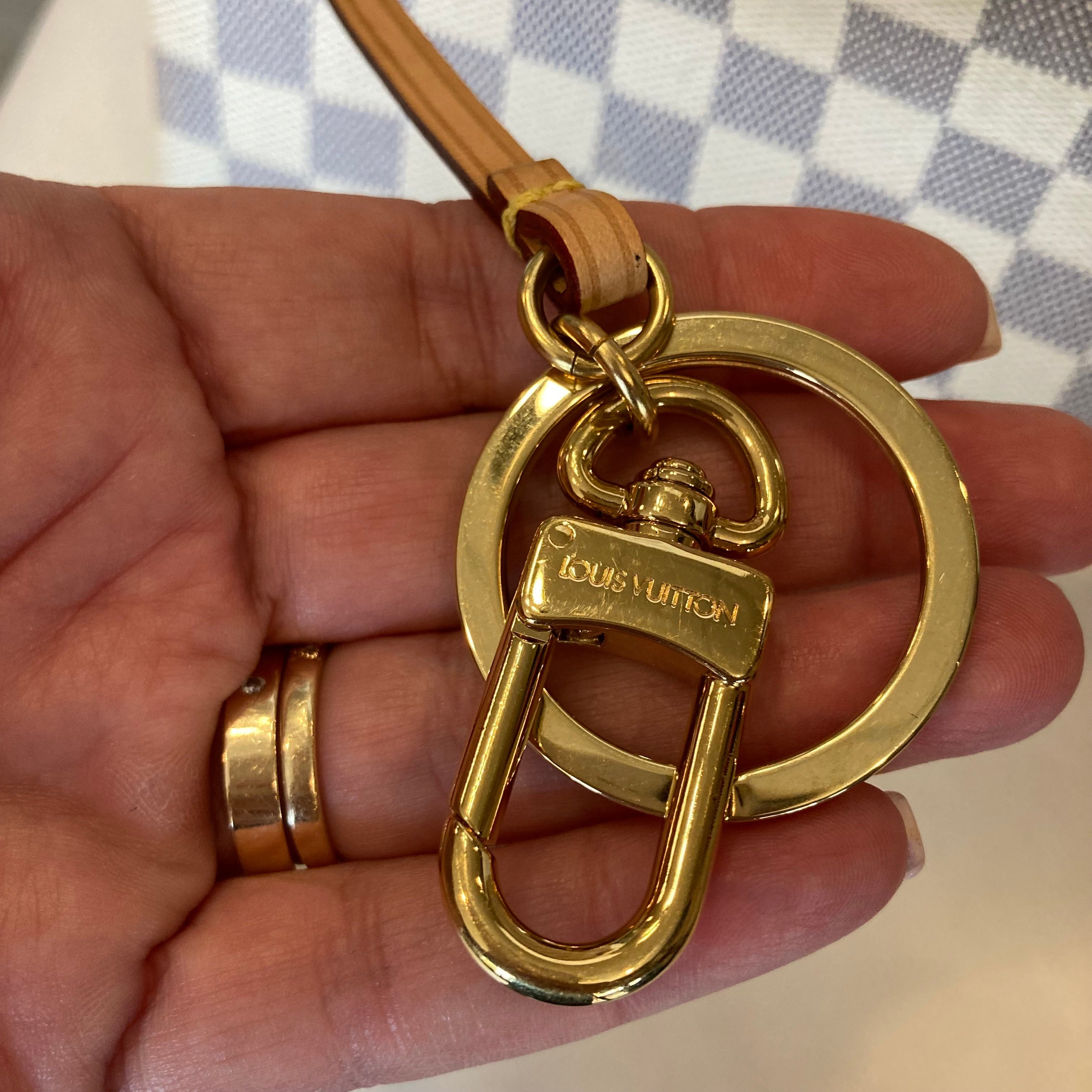LOUIS VUITTON Damier Azur Artsy MM