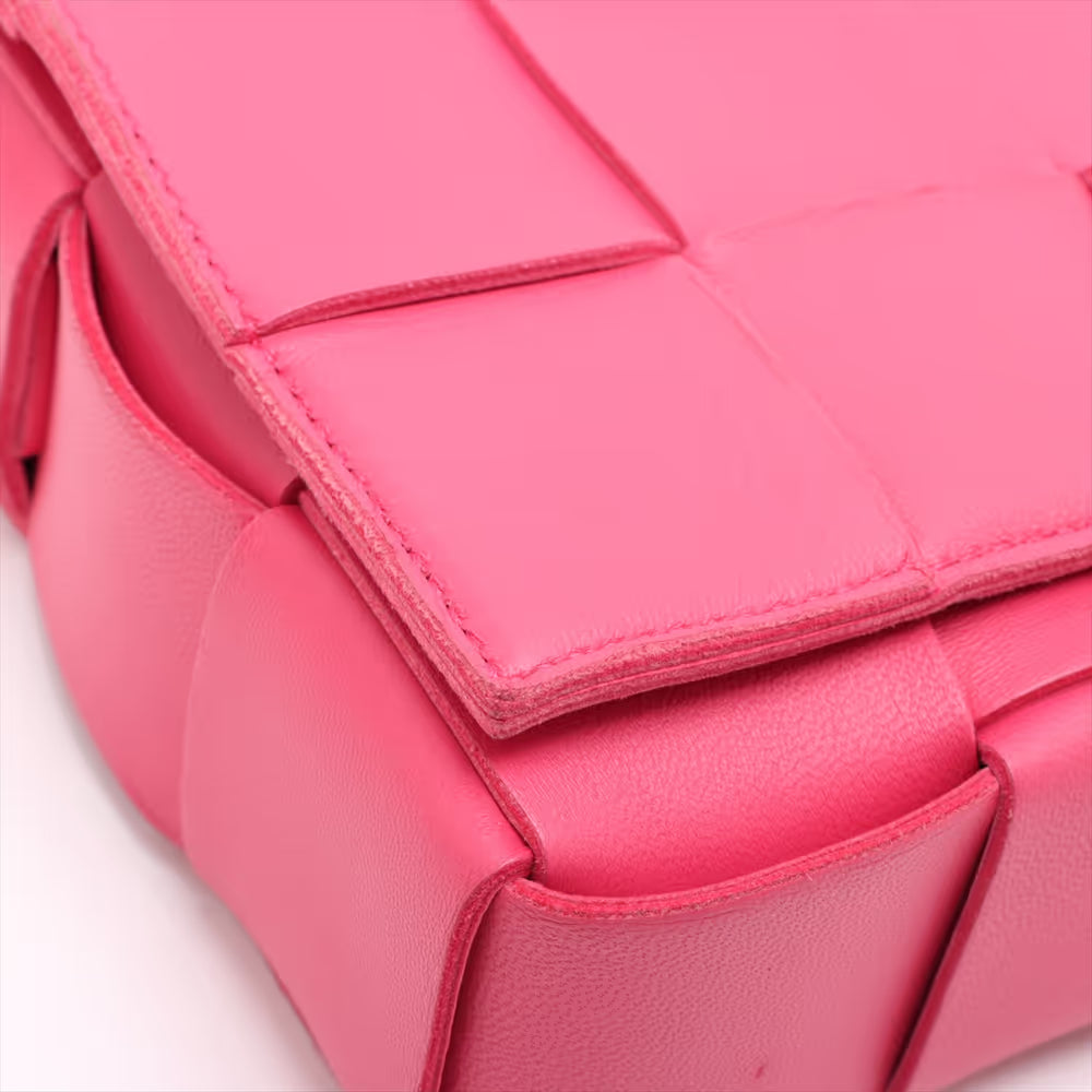 Bottega Veneta Maxi Intrecciato Cassette Leather Shoulder Bag Pink