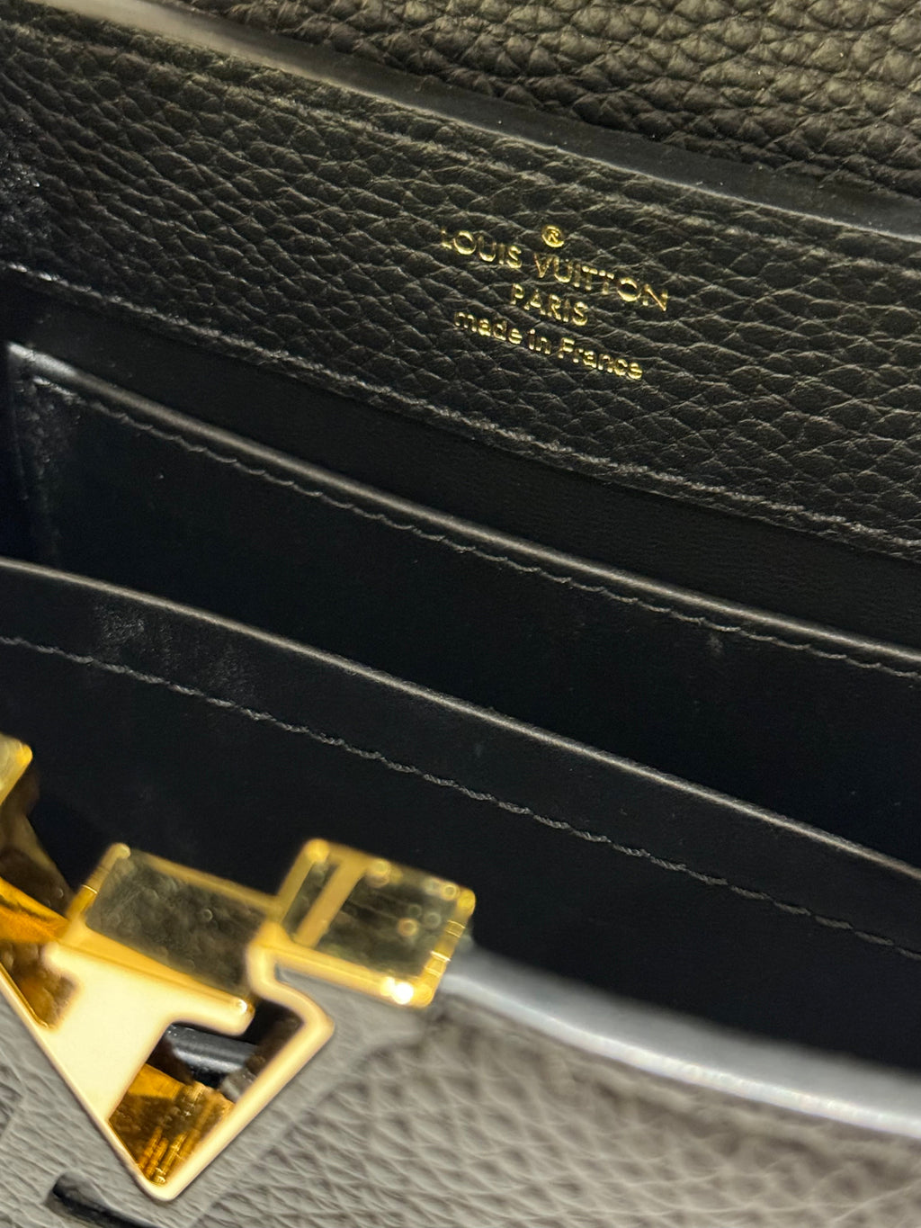 LOUIS VUITTON CAPUCINES MINI