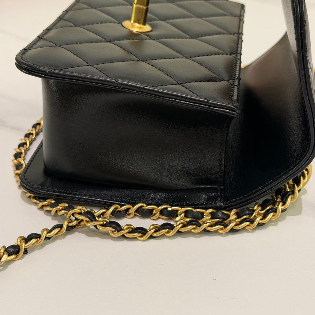 Chanel Black Glossy Calfskin Double Pearl Chain Flap Bag with Gold Hardware(Chip Model)