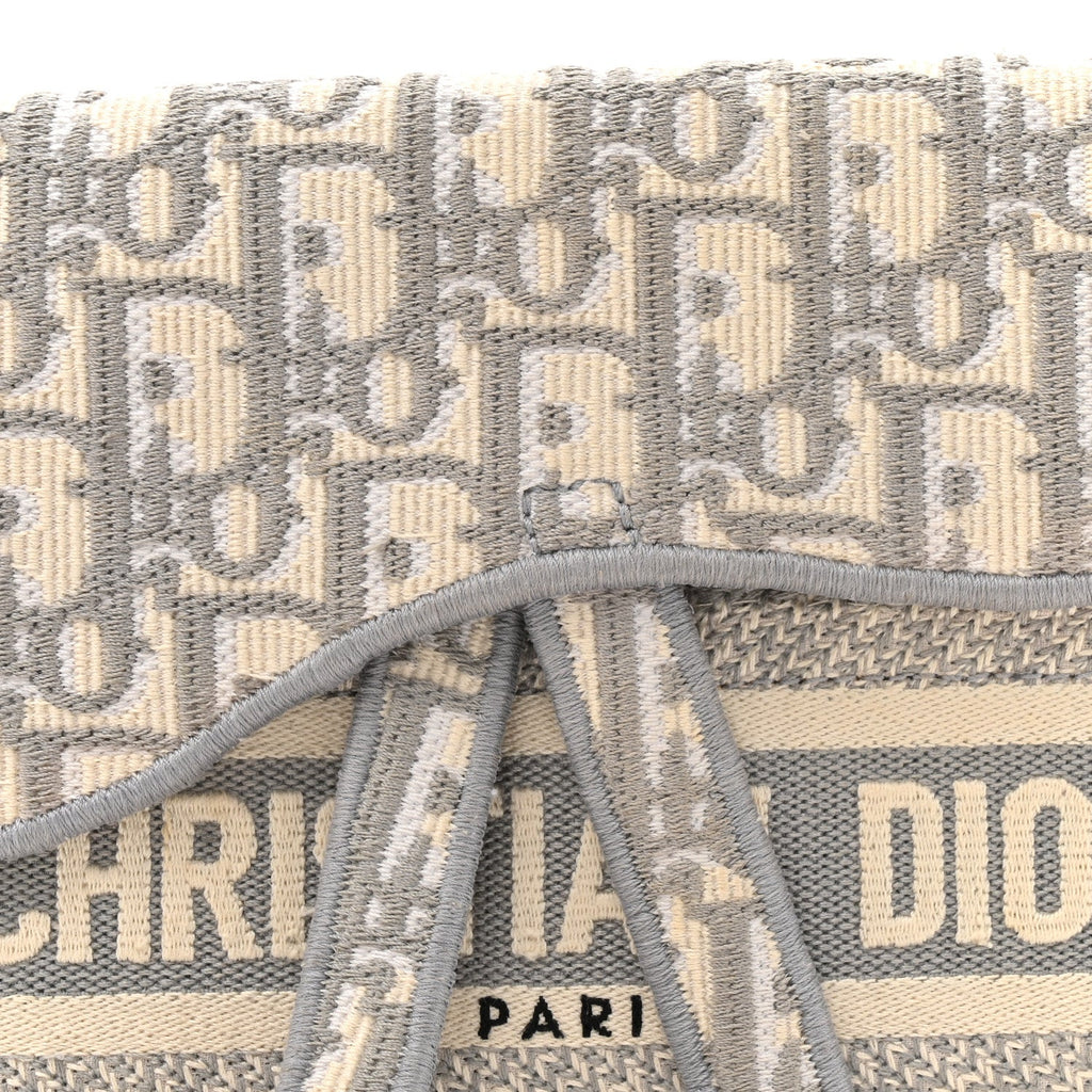 Oblique Slim Saddle Pouch Grey