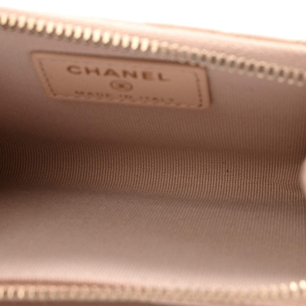 Caviar Quilted CC Zip Around Card Holder Beige