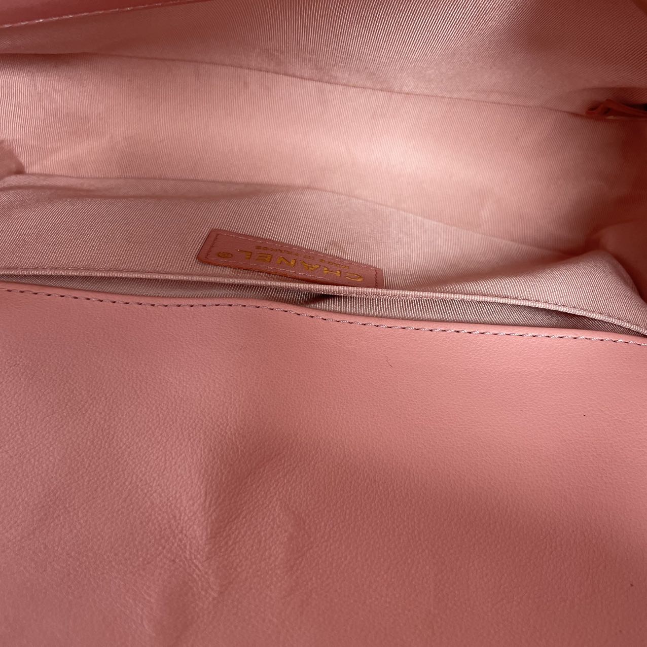 Chanel Medium Boy Flap Lambskin Pink 2018
