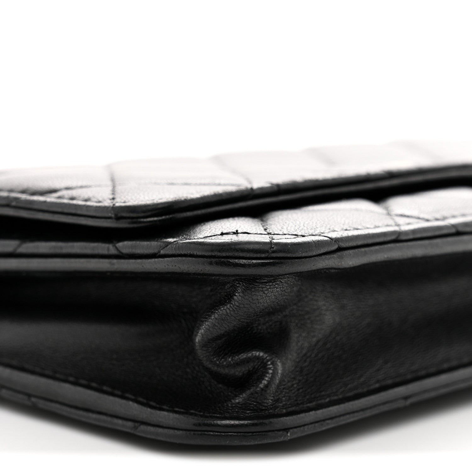 Lambskin Quilted Wallet On Chain WOC Black