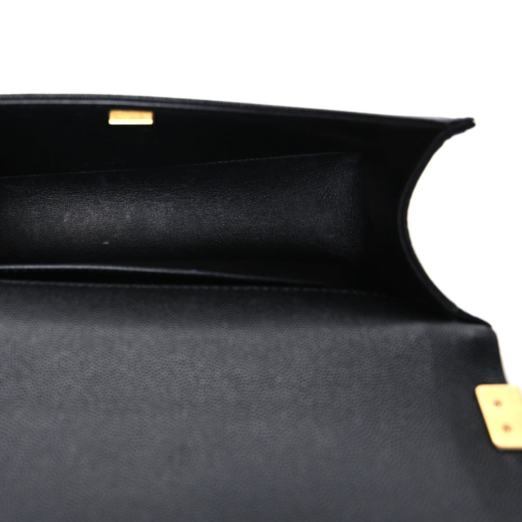 Caviar Quilted Medium Boy Flap Black
