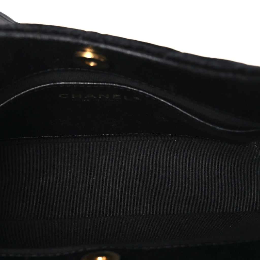 Velvet Quilted Small Wavy CC Hobo Black
