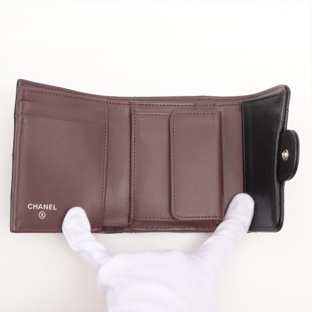 Black Classic Caviar Compact Wallet (Silvertone Metal Hardware) (Rented Out)