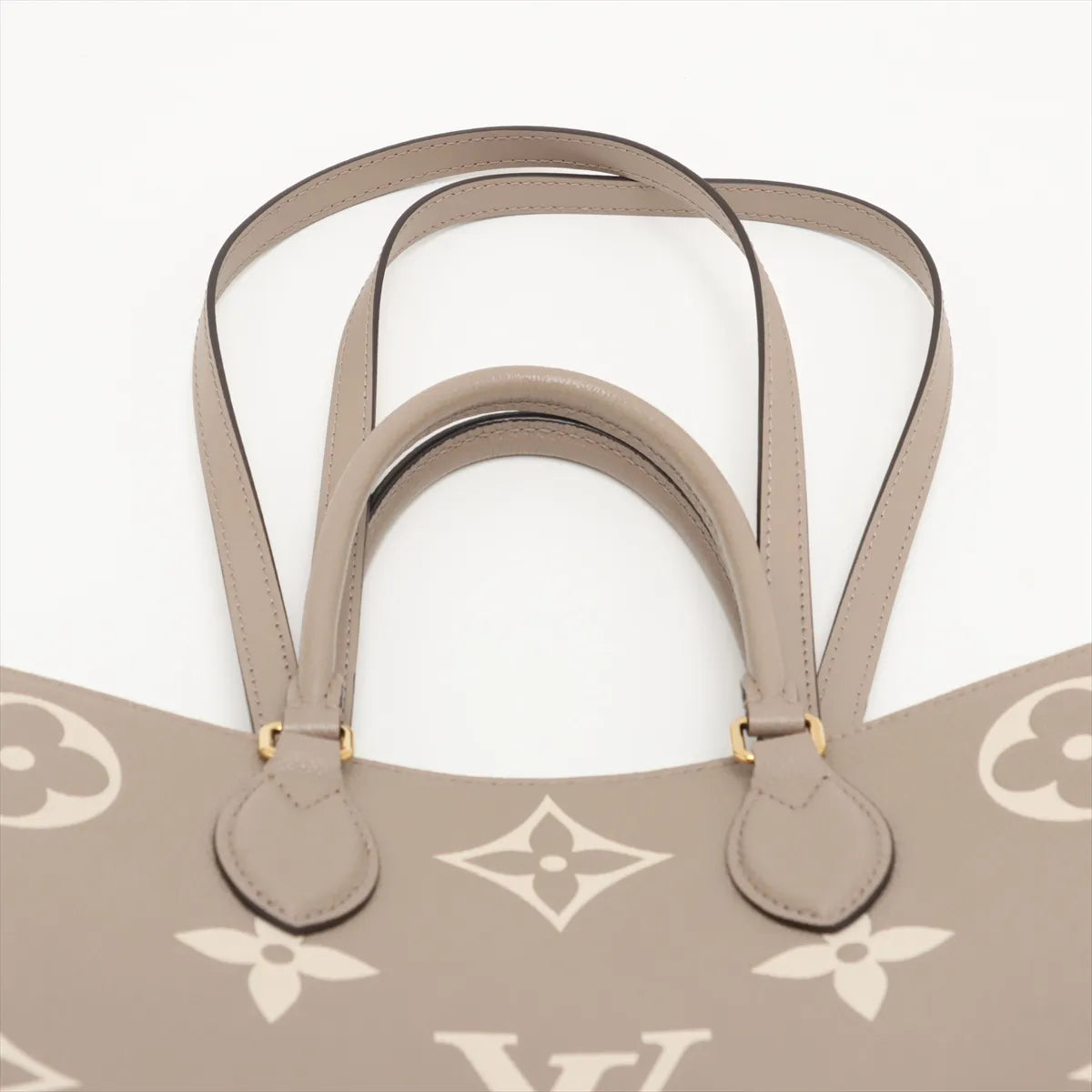 Louis Vuitton Tourterelle Bicolor Monogram Empreinte Leather OnTheGo MM [Clearance Sale]