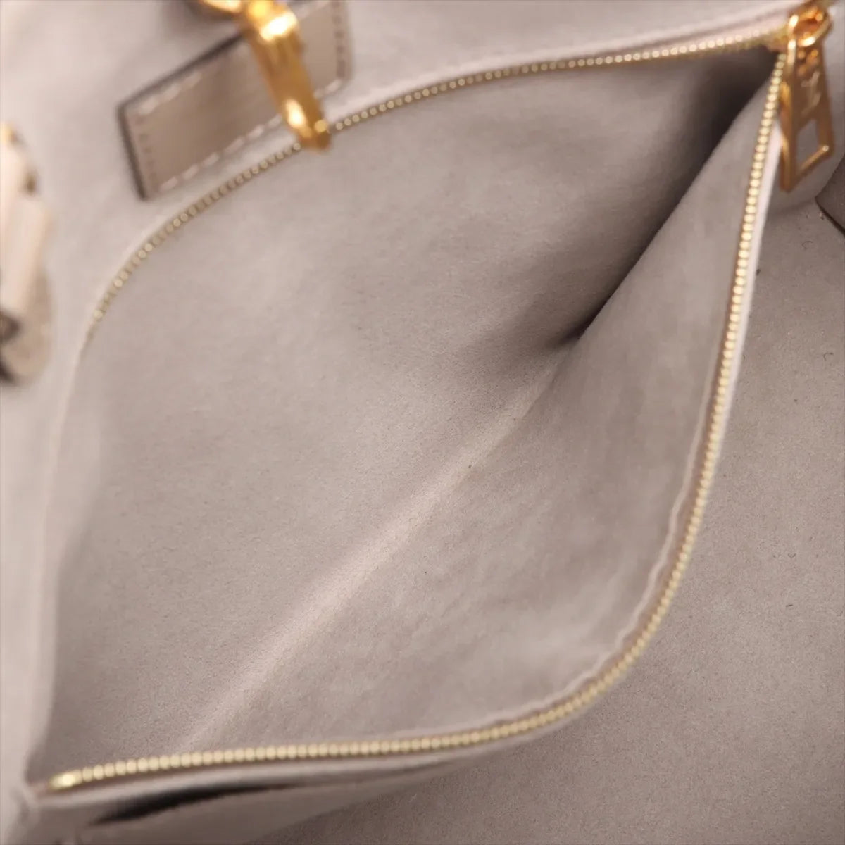 Louis Vuitton Tourterelle Bicolor Monogram Empreinte Leather OnTheGo MM [Clearance Sale]