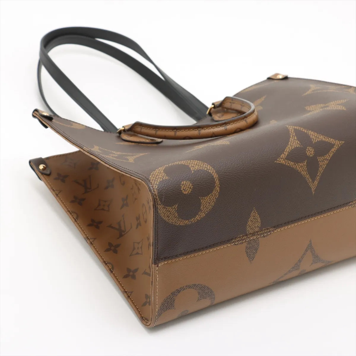 Louis Vuitton Monogram Leather OnTheGo MM [Clearance Sale]
