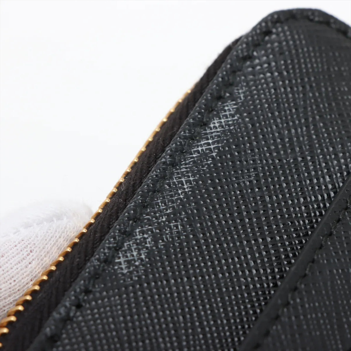 Prada Black Saffiano Leather and Re-Nylon Re-Edition 2005 Shoulder Bag [Clearance Sale]