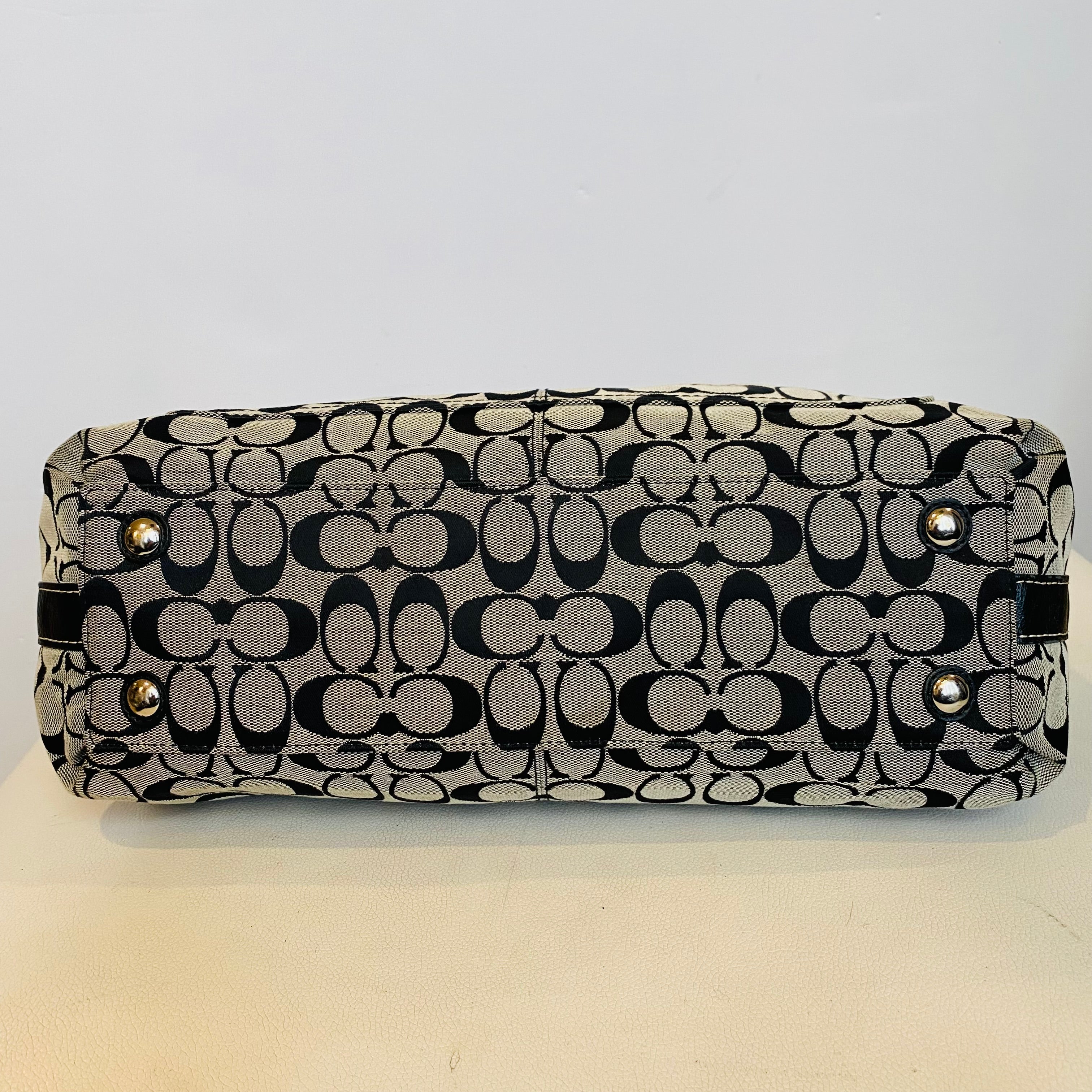 COACH Penelope Signature Black/Gray Tote Handbag F14692
