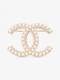 Chanel CC Pearl Brooch Gold Tone / Pearl Base Metal