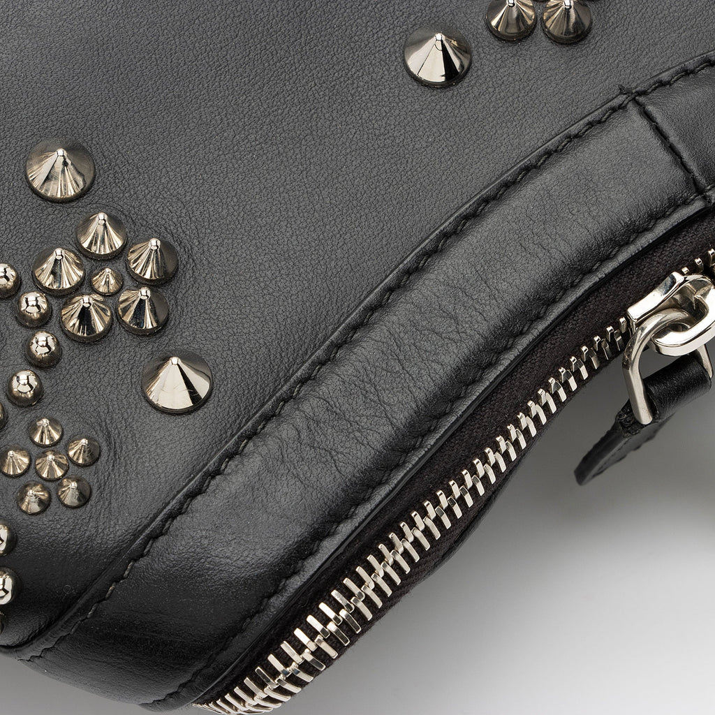 Alexander McQueen Calfskin Embellished De Manta Clutch (SHF-5HOO7H)