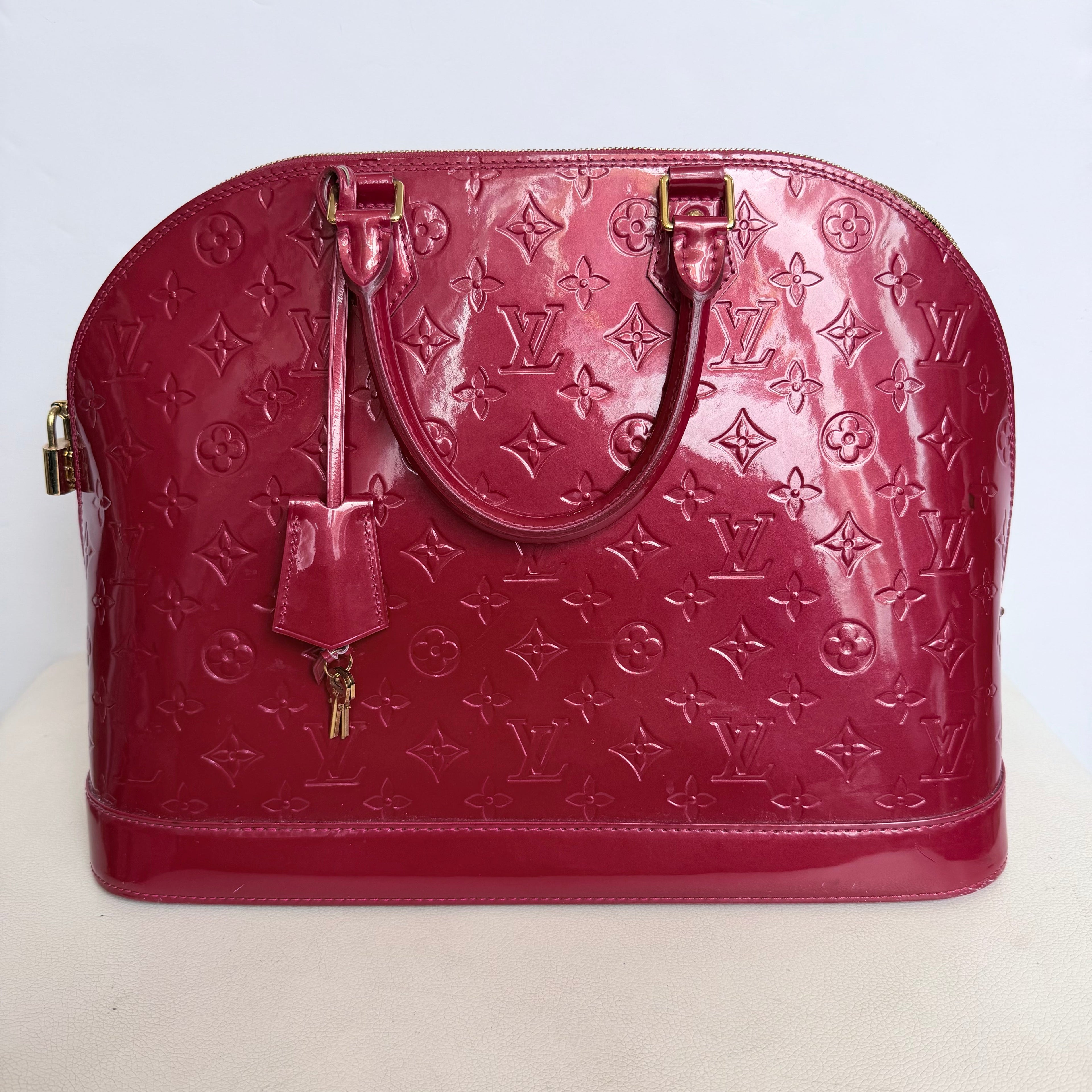 LOUIS VUITTON Vernis Alma MM Pomme D'Amour