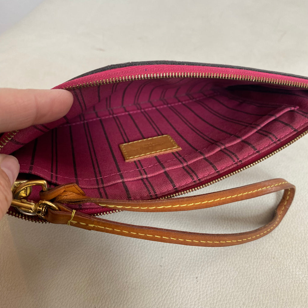 LOUIS VUITTON Monogram Neverfull GM Wristlet