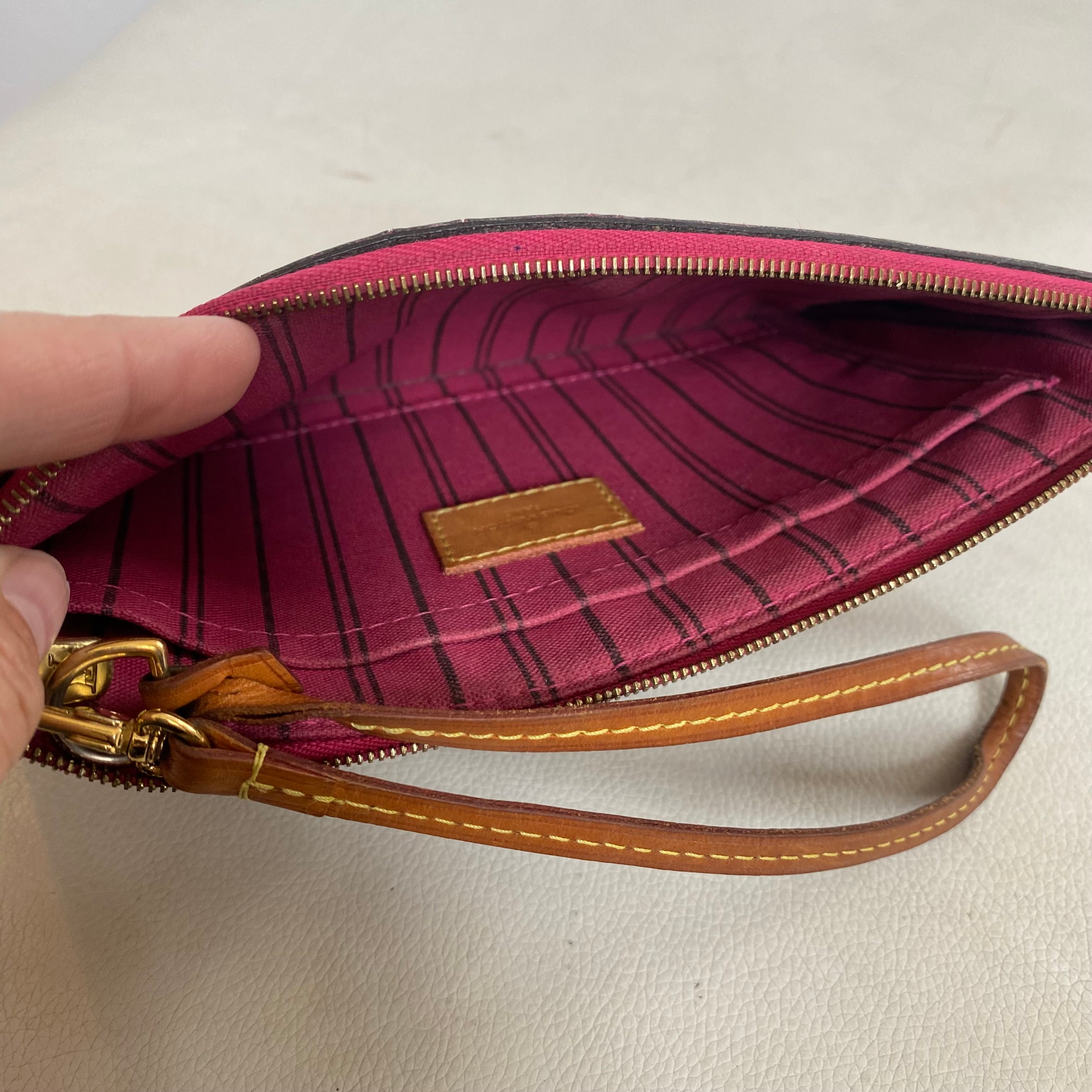 LOUIS VUITTON Monogram Neverfull GM Wristlet