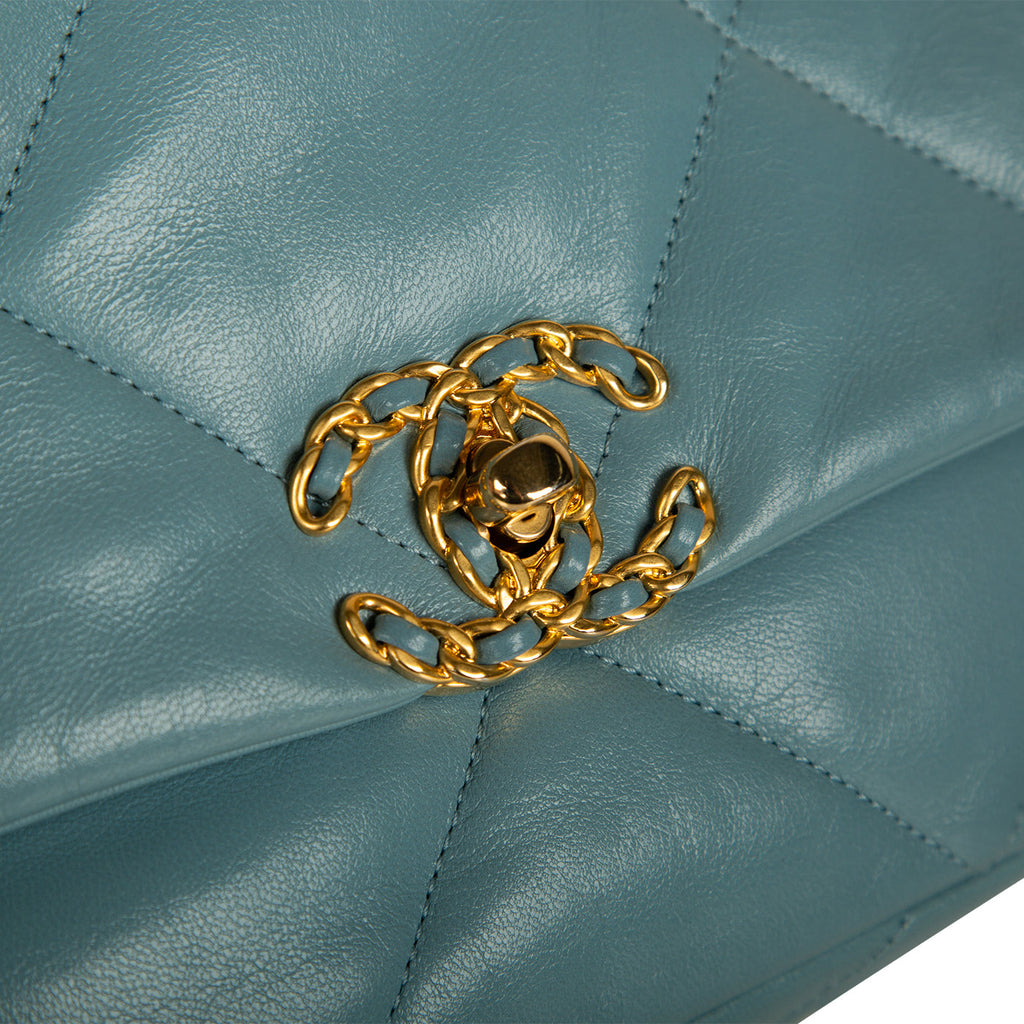 Chanel Chanel 19 Flap Bag - Small
