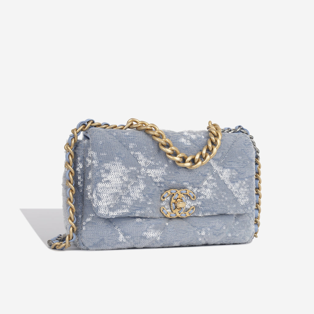 Chanel Chanel 19 - Small