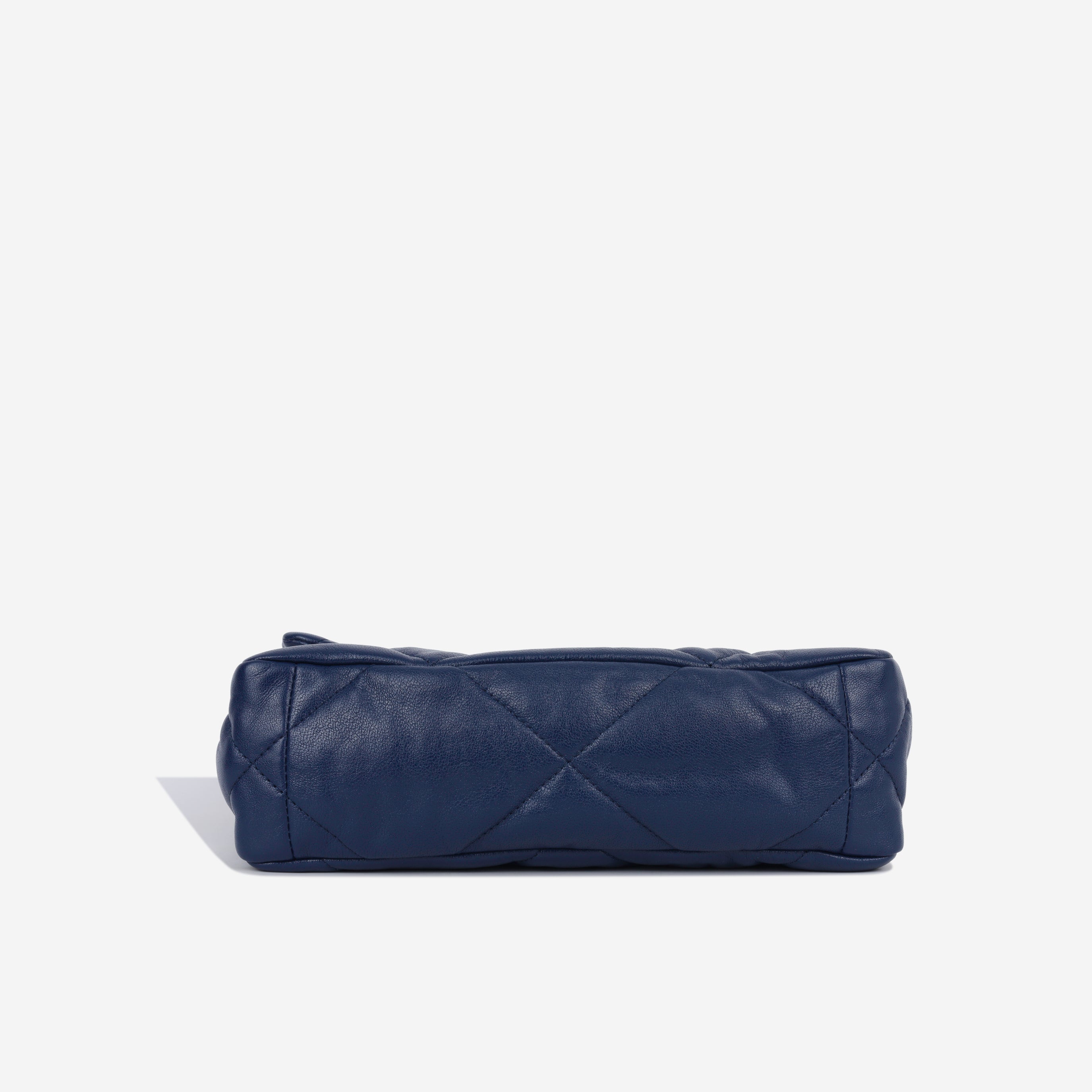 Chanel Chanel 19 - Small