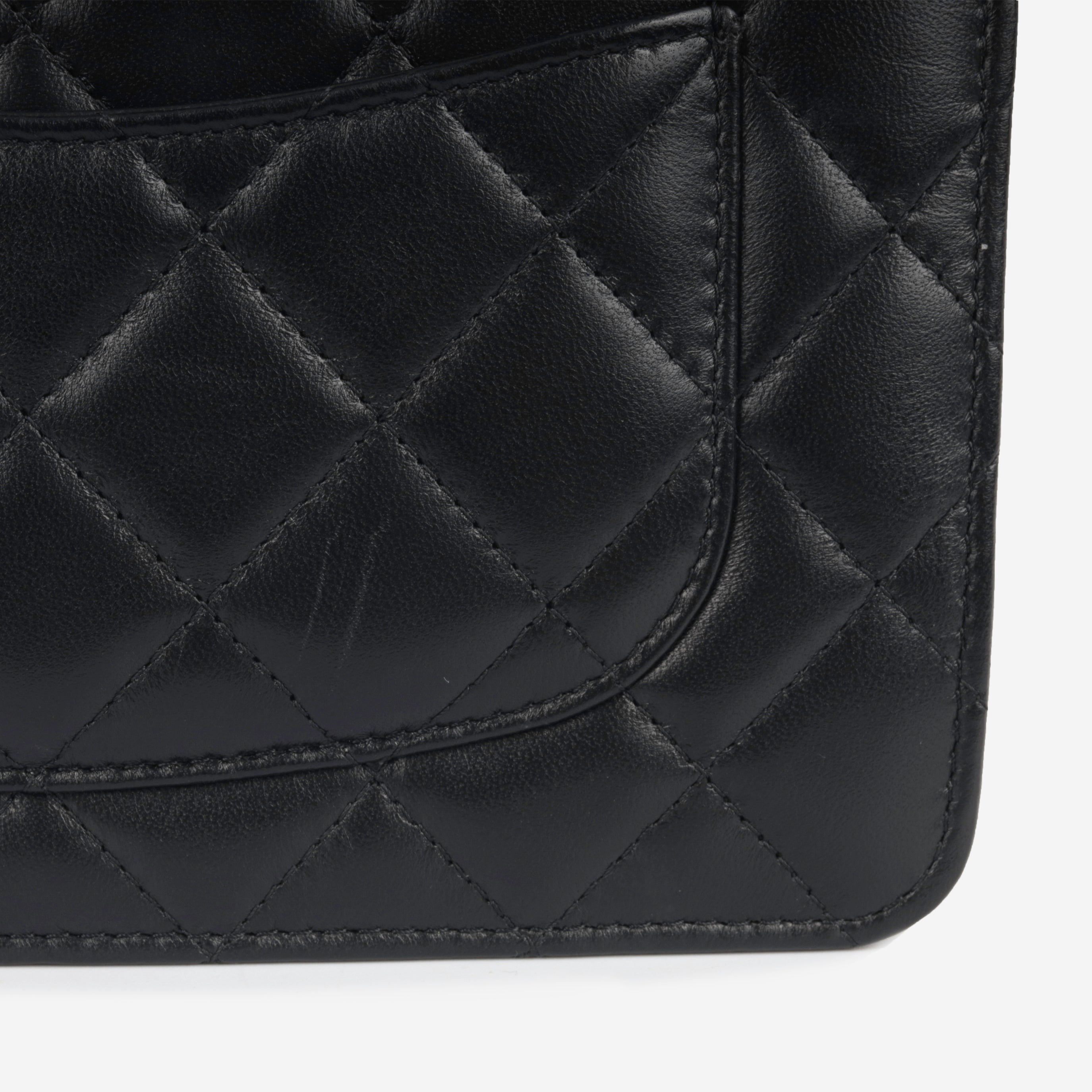 Chanel Wallet on Chain