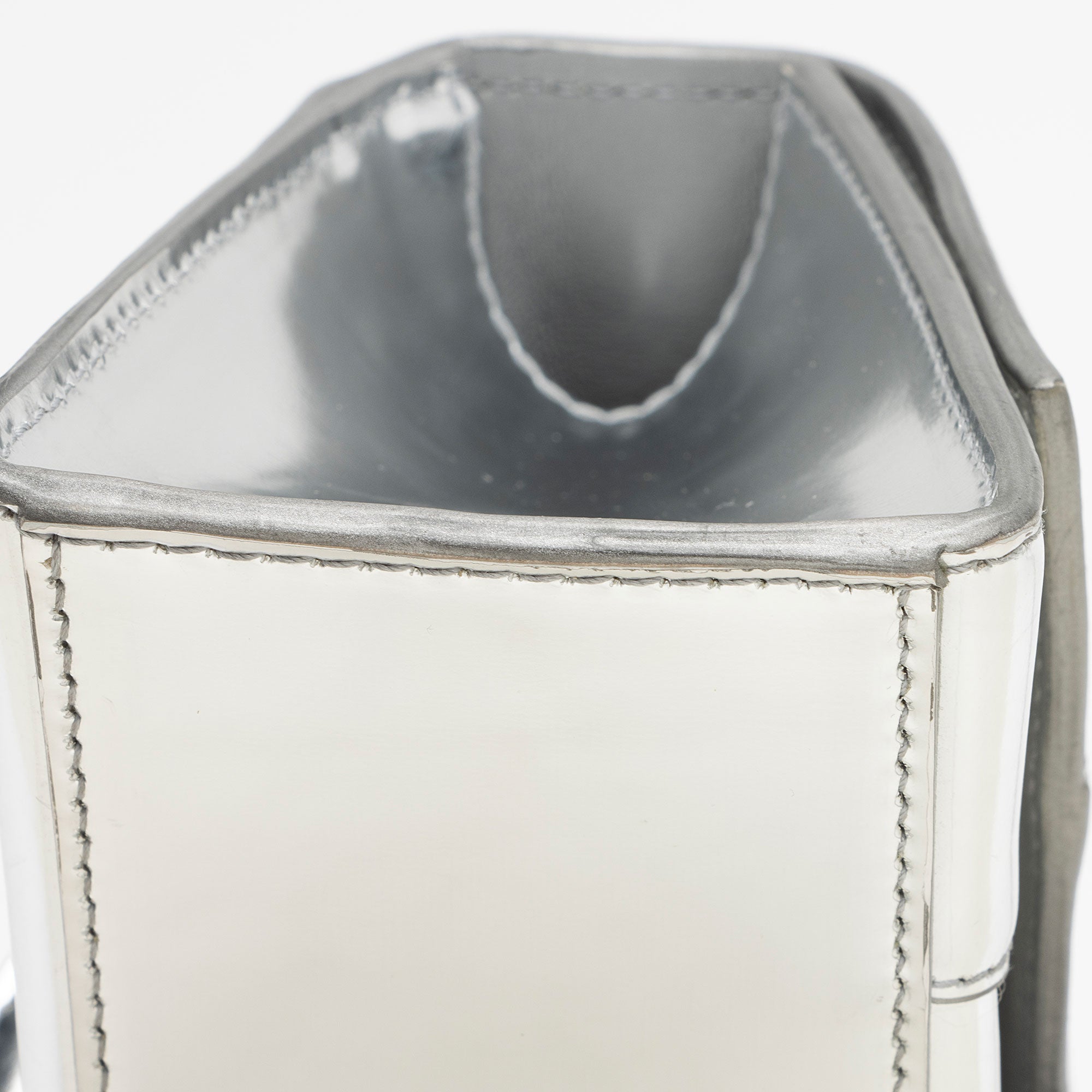 Balenciaga Metallic Calfskin Hourglass XS Top Handle (SHF-jIgLTj)