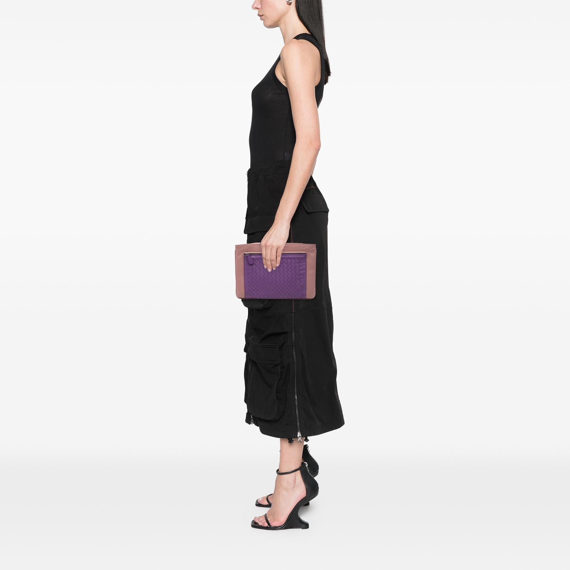 Bottega Veneta Bicolor Nappa Intrecciato Wristlet Clutch