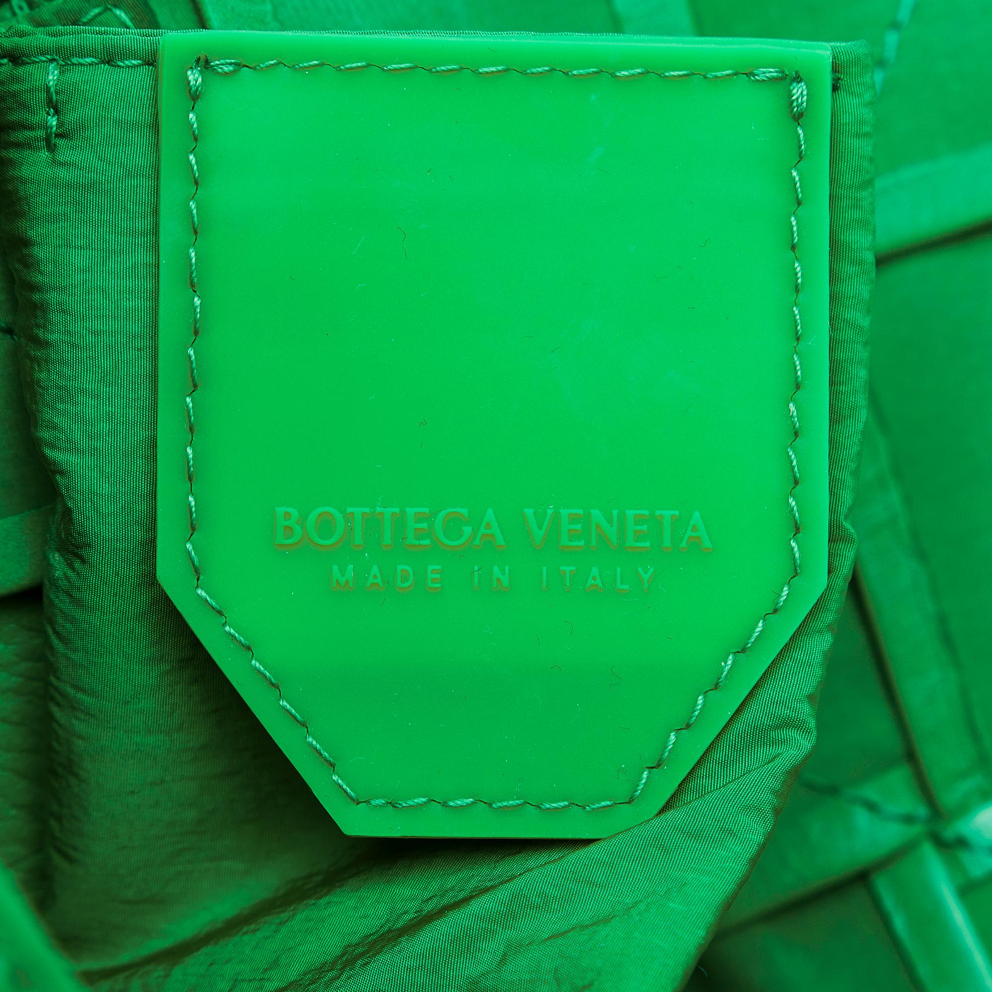 Bottega Veneta Calfskin Intrecciato Cassette Belt Bag