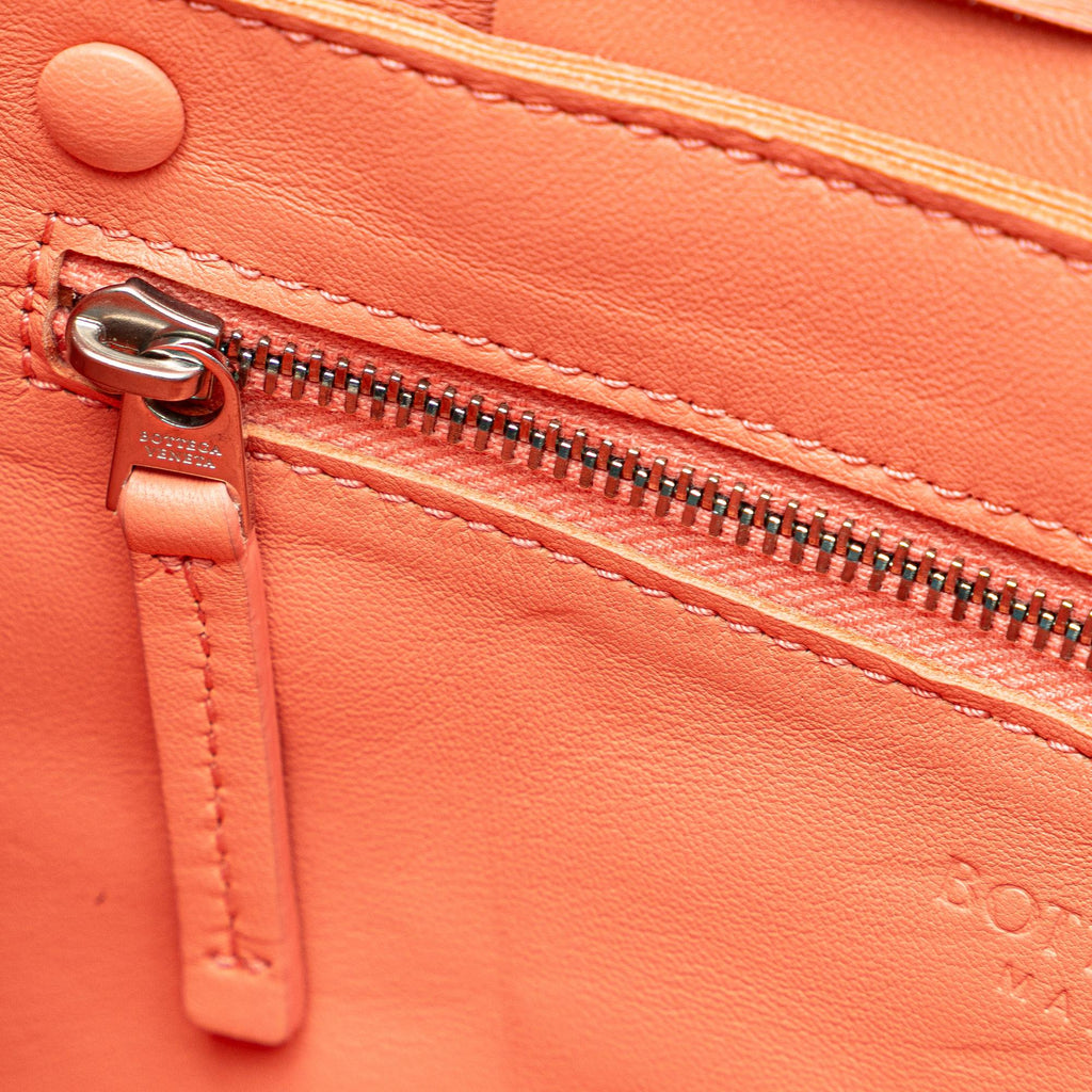 Bottega Veneta Calfskin Intrecciato Cassette Crossbody