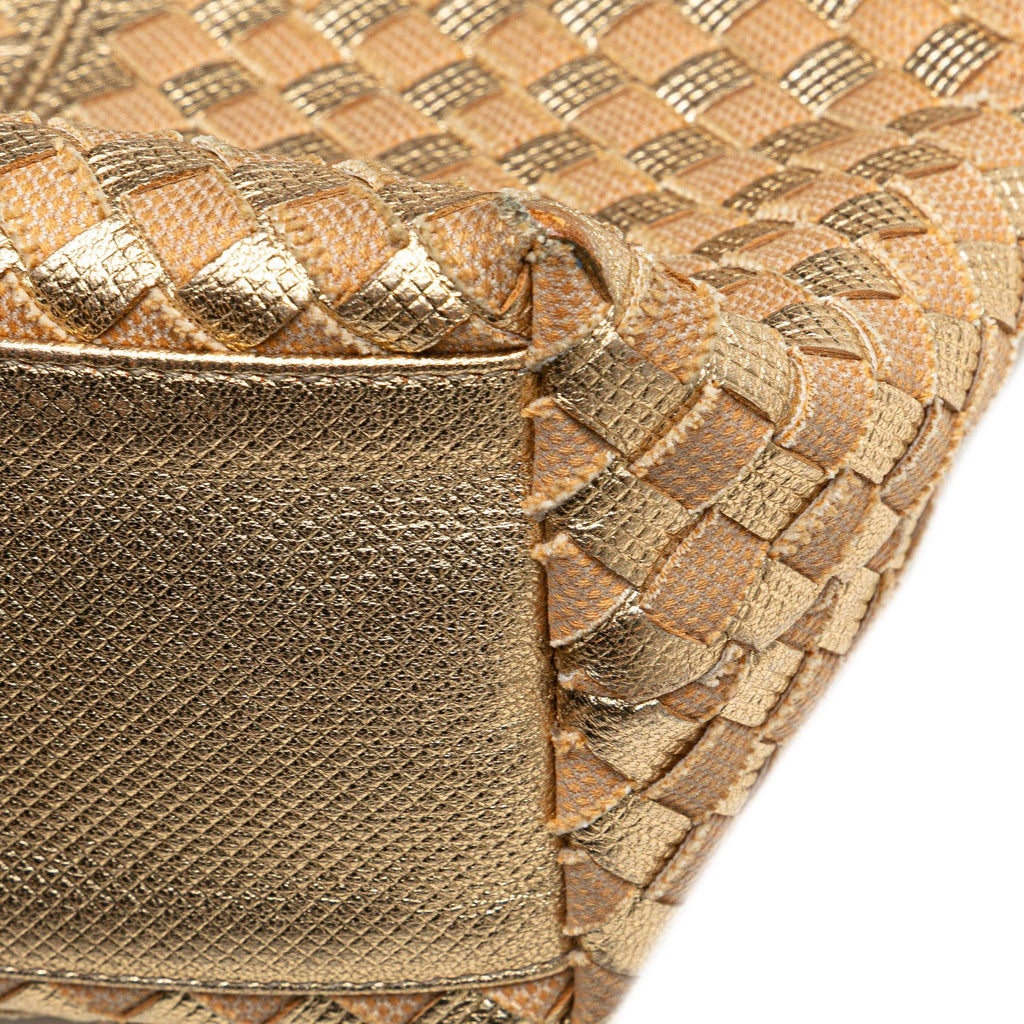 Bottega Veneta Calfskin Intrecciato Grommet Handbag