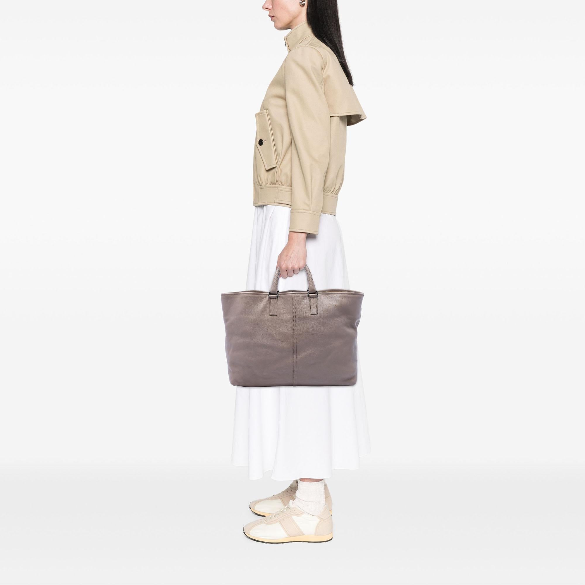 Bottega Veneta Calfskin Intrecciato Handle Tote