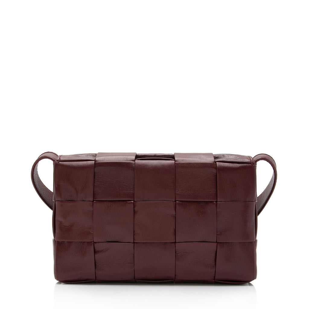 Bottega Veneta Distressed Calfskin Cassette Small Crossbody Bag (SHF-K6GzFo)