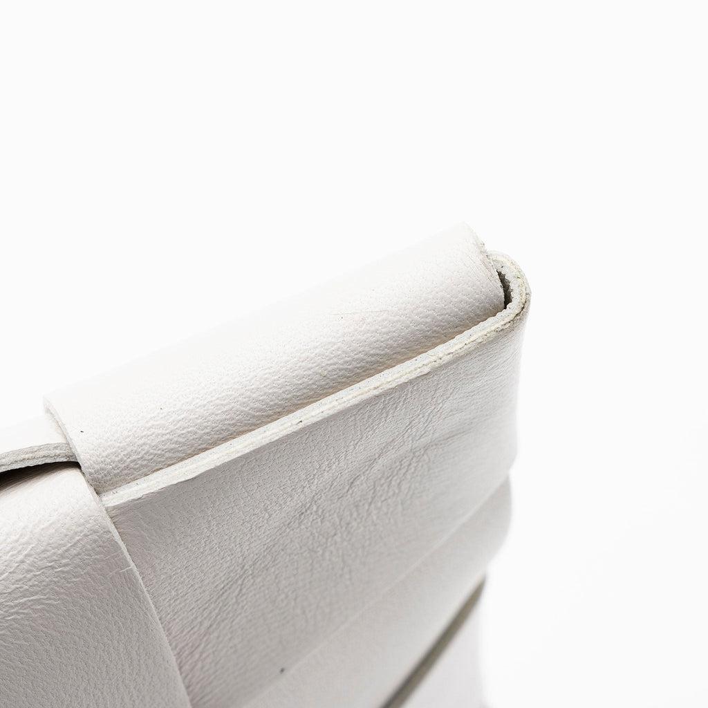 Bottega Veneta Intrecciato Nappa Cassette Medium Flat Zip Pouch