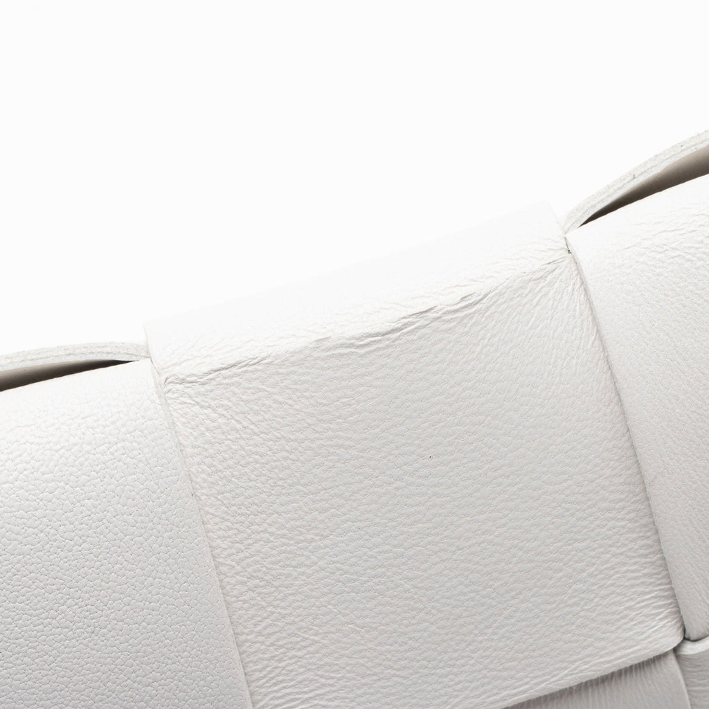Bottega Veneta Intrecciato Nappa Cassette Medium Flat Zip Pouch
