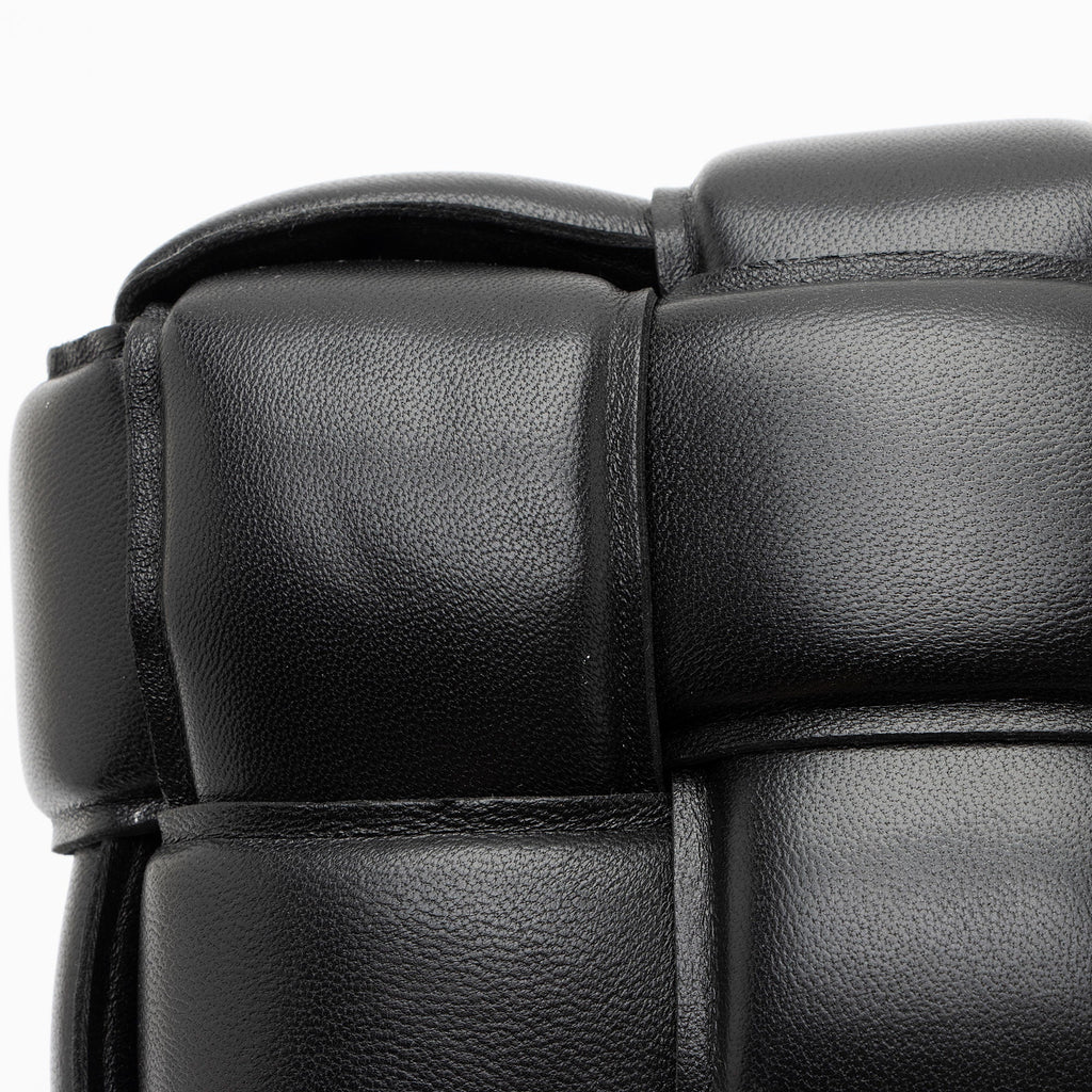 Bottega Veneta Lambskin Cassette Chain Maxi Shoulder Bag (SHF-JbNRjz)
